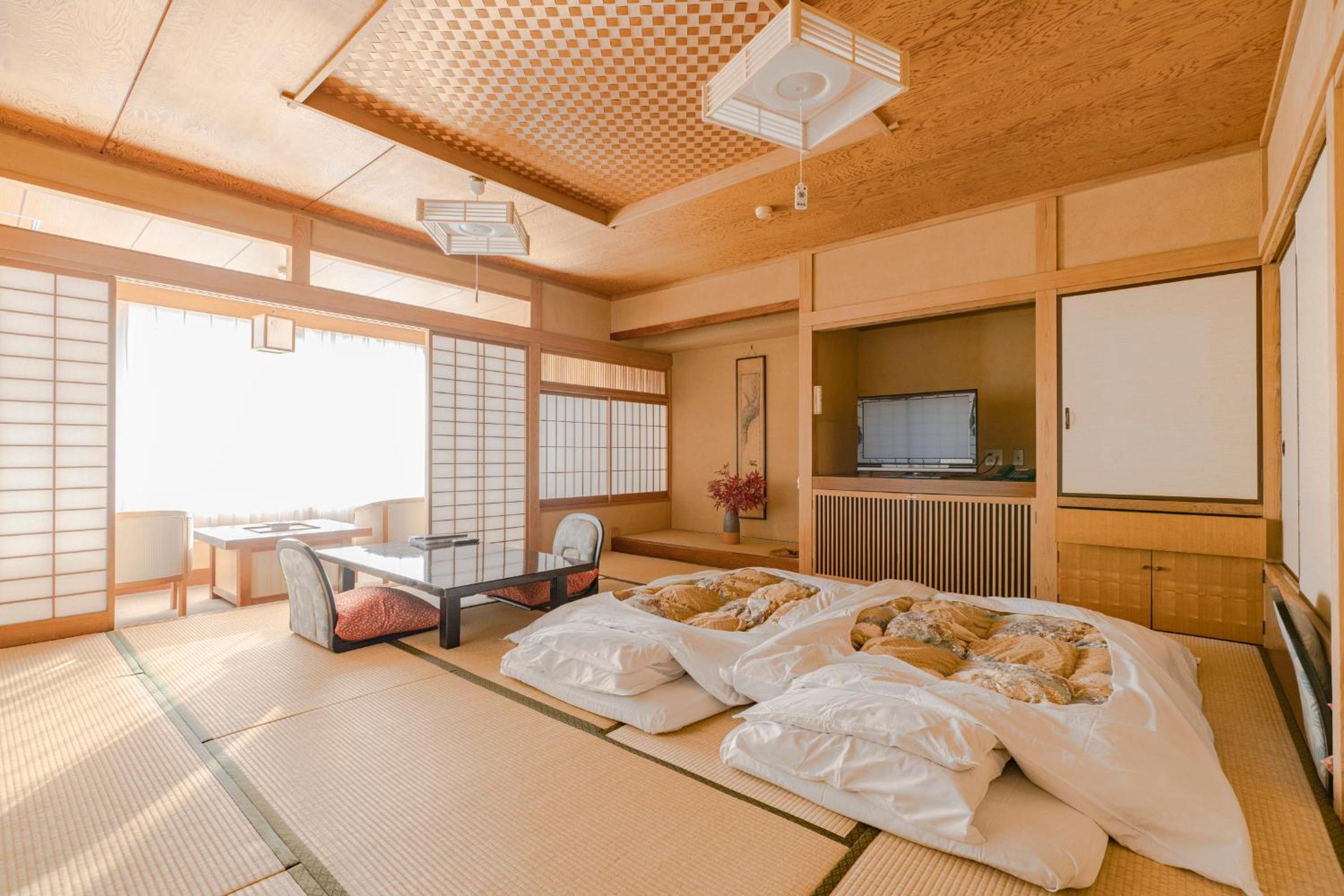 Japanese-Style Quadruple Room photo 3