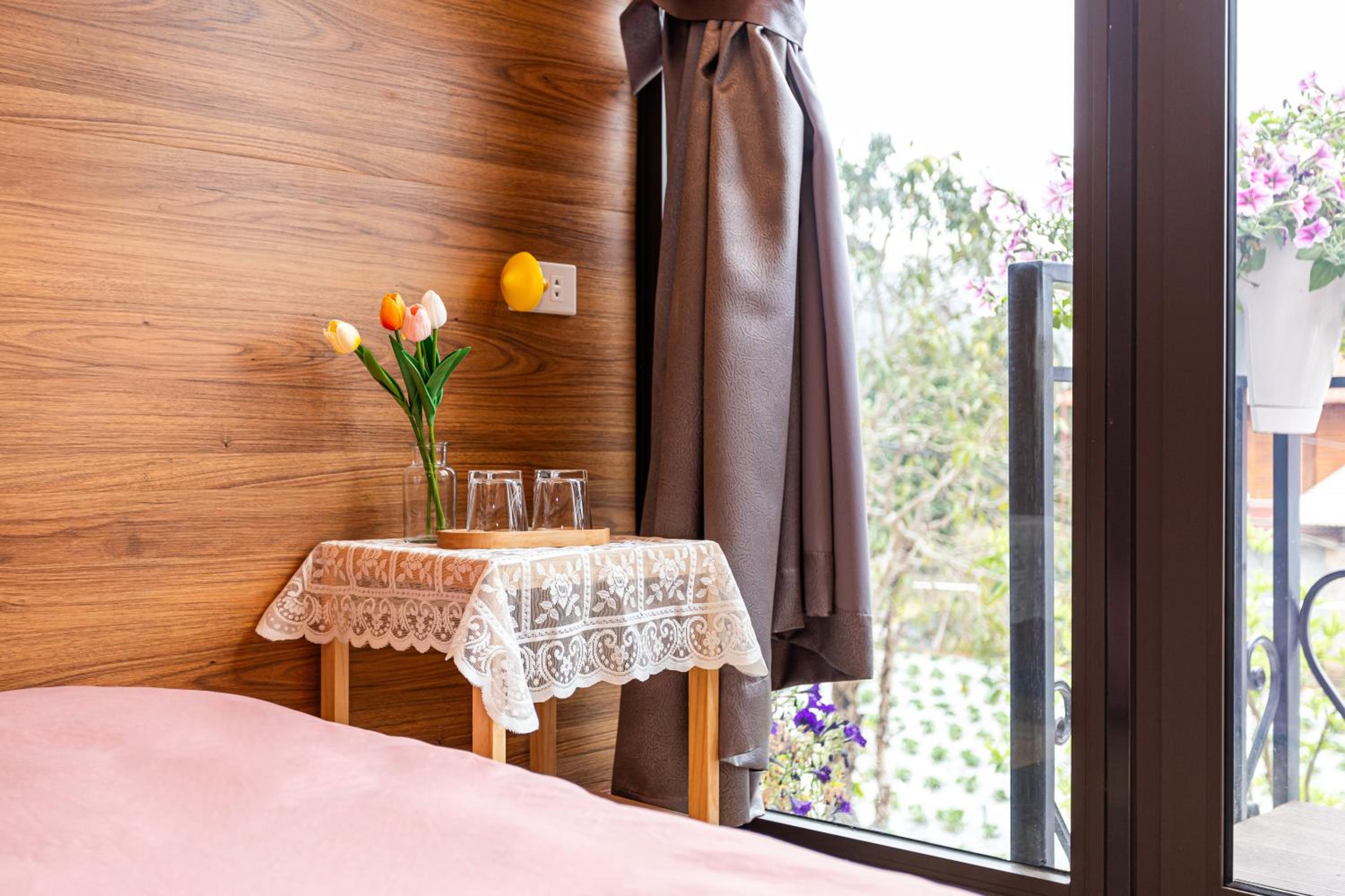 Bungalow with Garden View photo 3