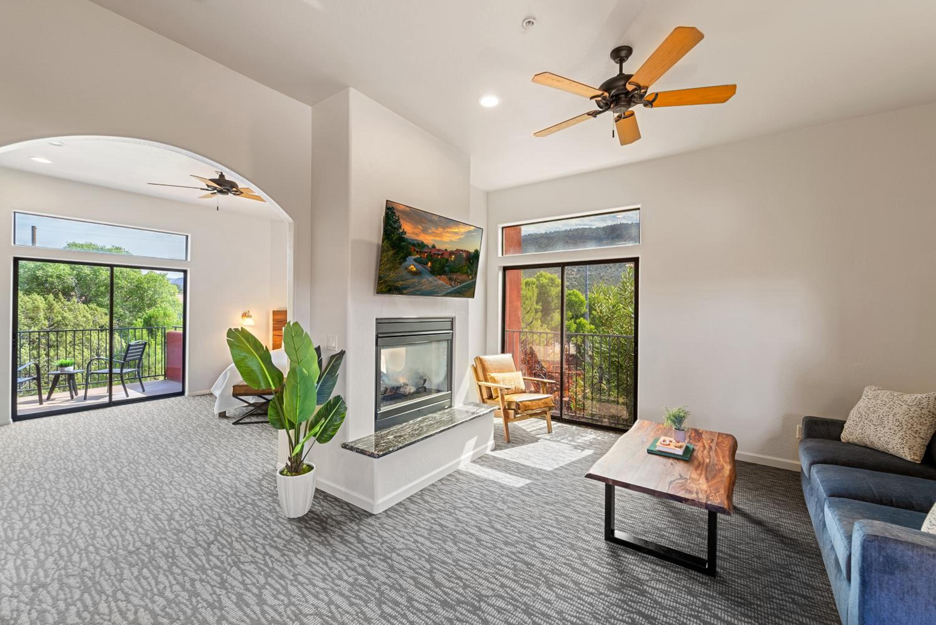 Premium Red Rock Suite - Photo 6