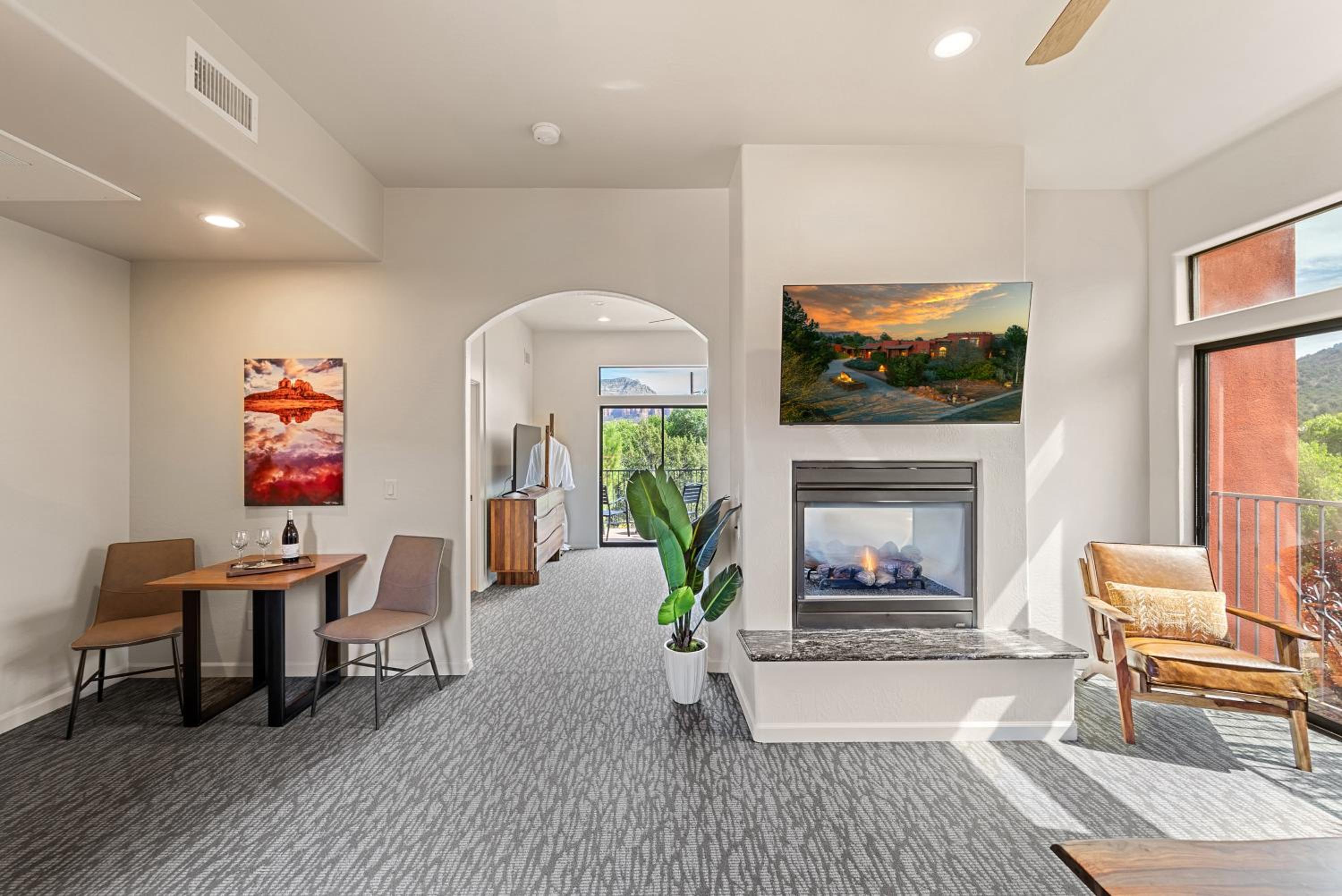 Premium Red Rock Suite - Photo 5