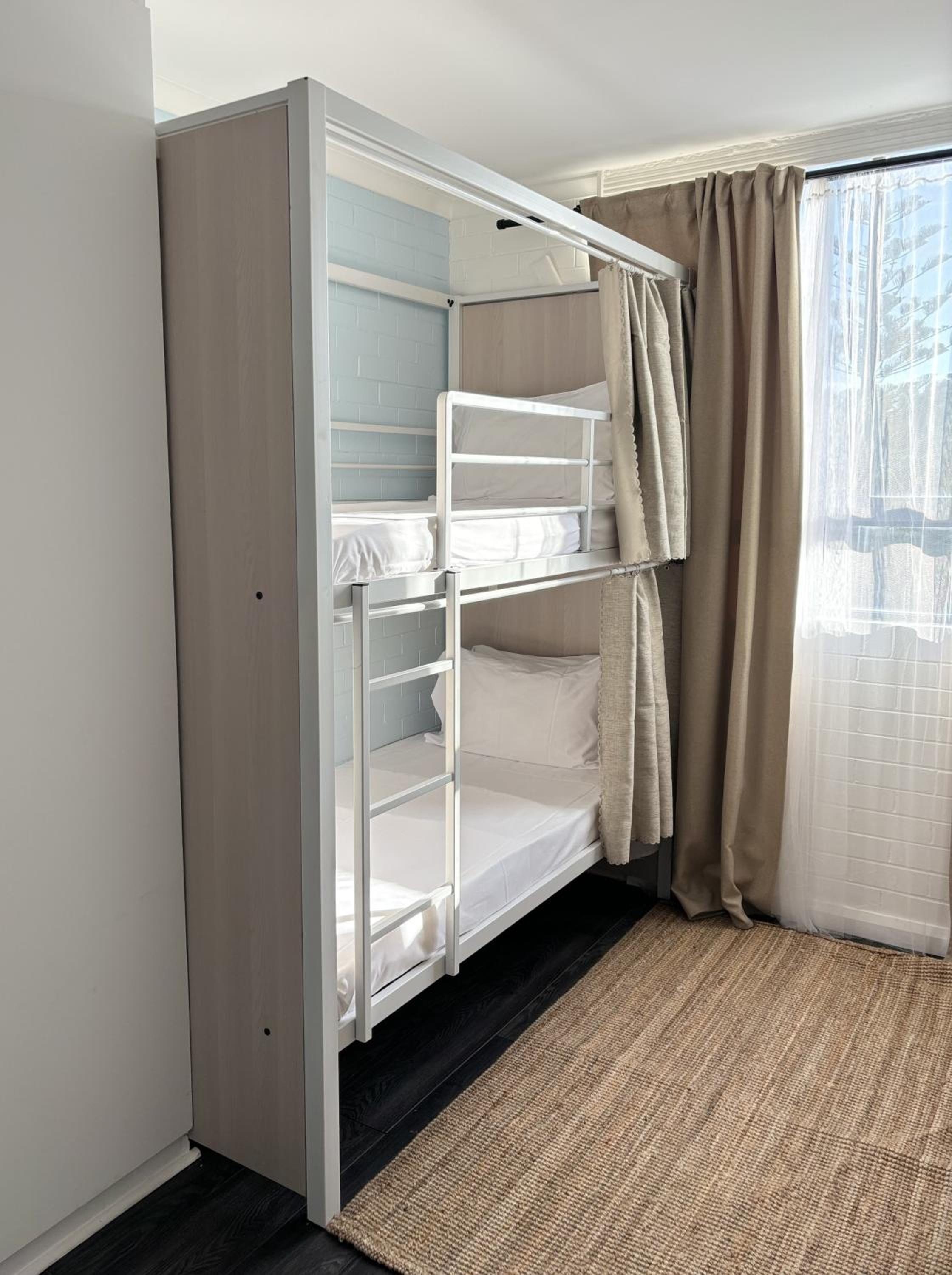 Bed in 8-Bed Female Dormitory Room (18-35 years old only)