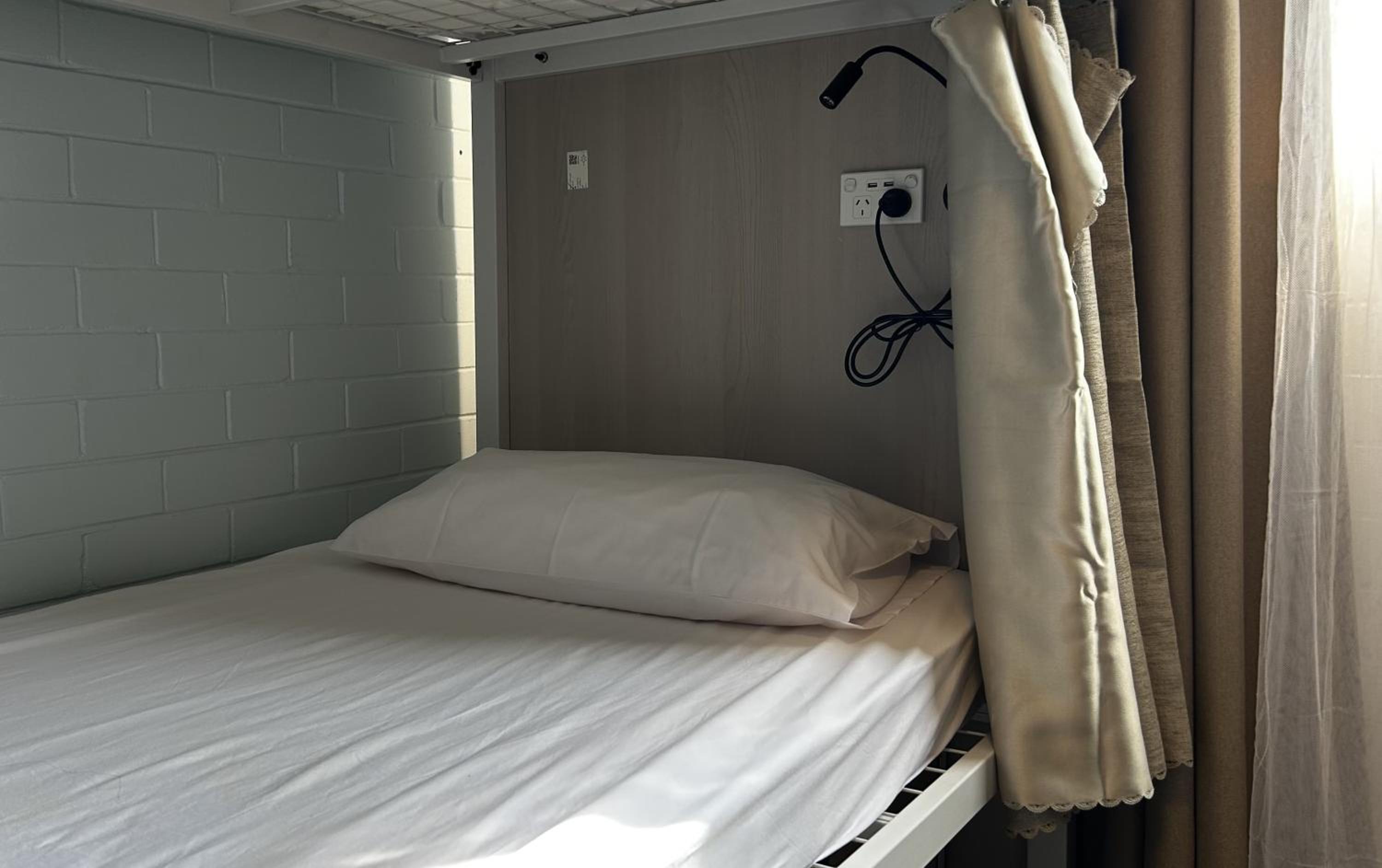 Bed in 8-Bed Mixed Dormitory Room (18-35 years old only)