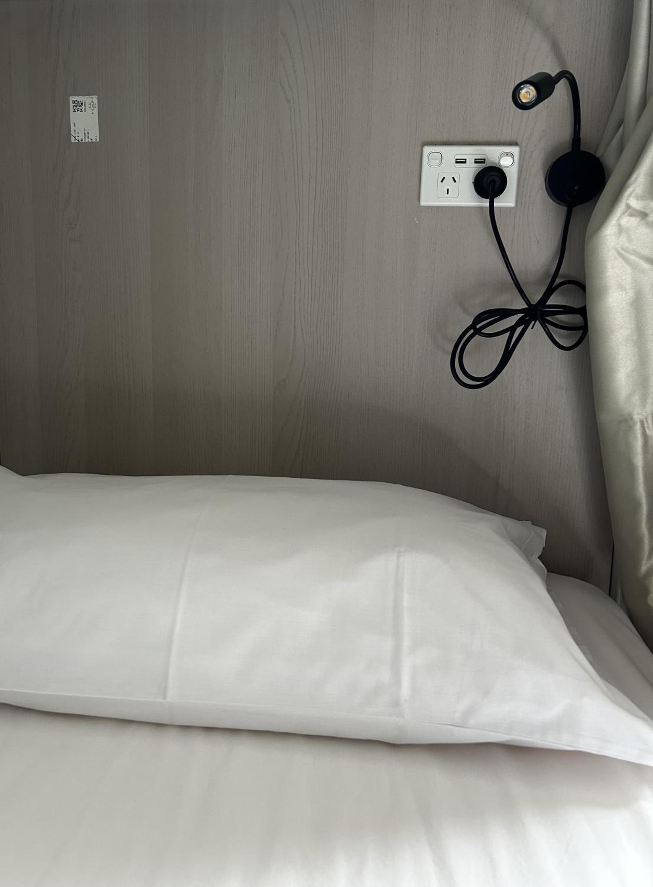 Bed in 8-Bed Mixed Dormitory Room (18-35 years old only)