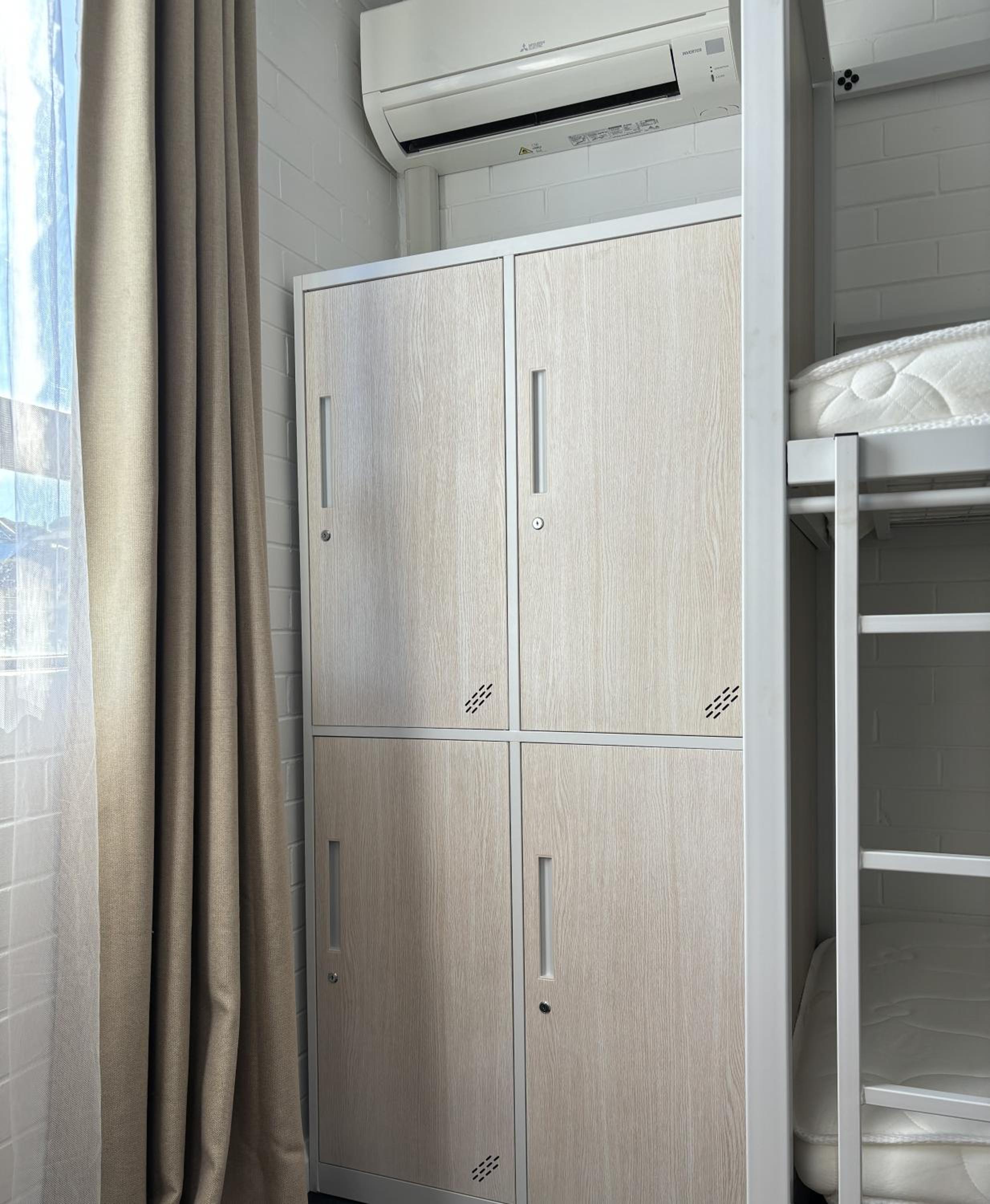Bed in 10 Bed Mixed Dormitory Room (18 - 35 years old)