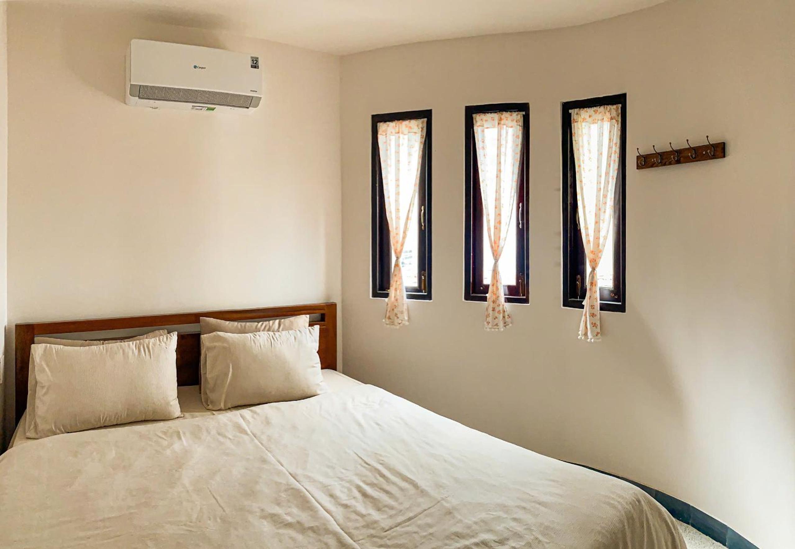 Deluxe One-Bedroom Apartment with City View photo 1