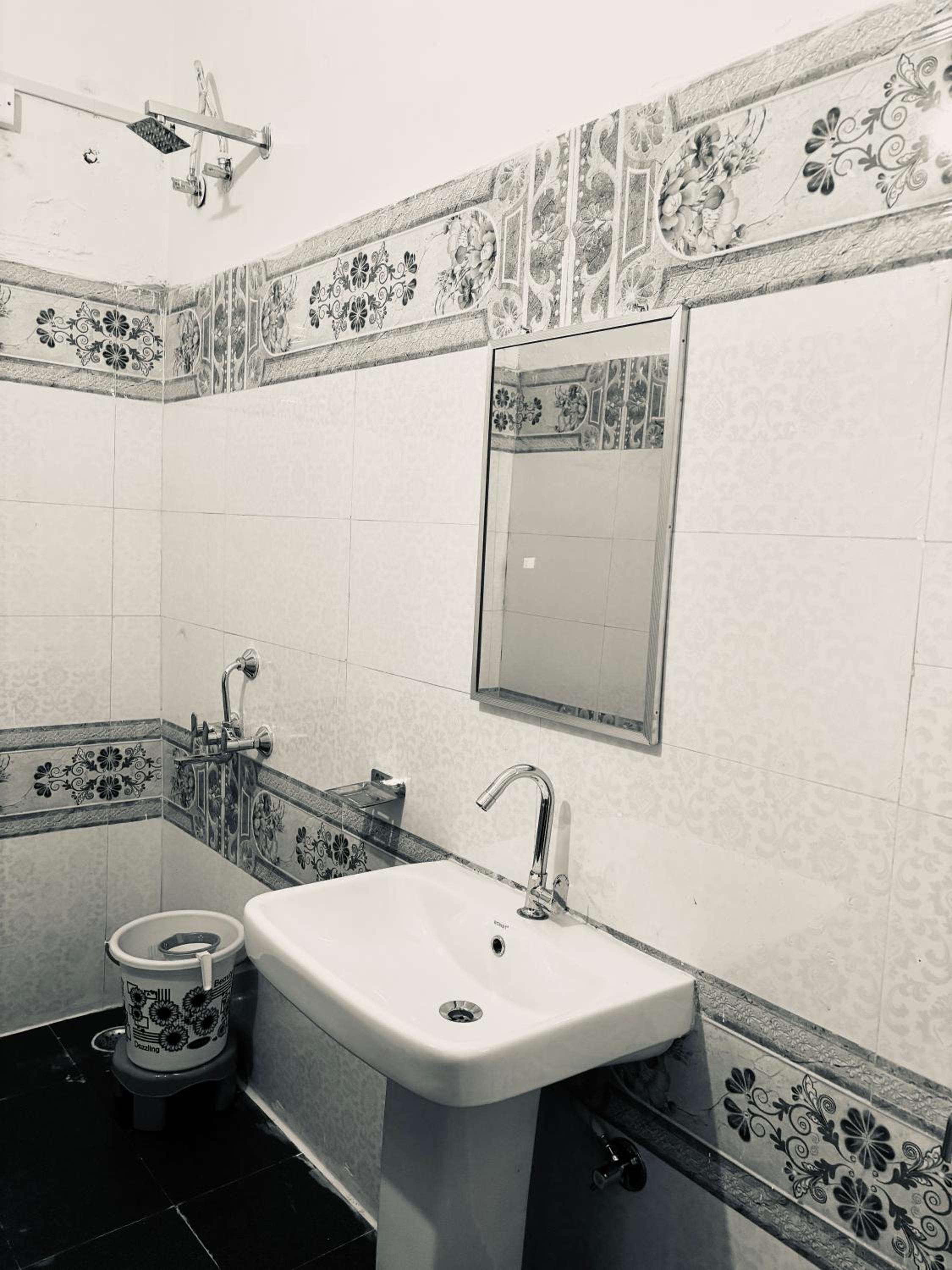Deluxe Room - Photo 3