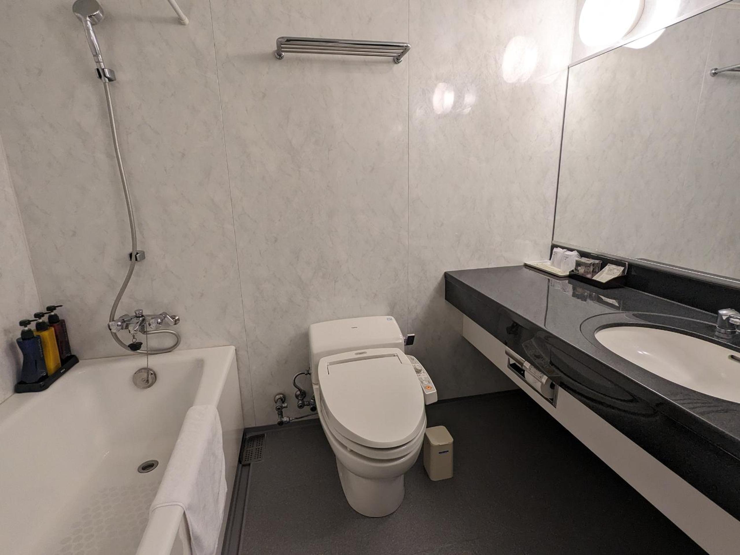 Deluxe Twin Room - Non-Smoking - Photo 4
