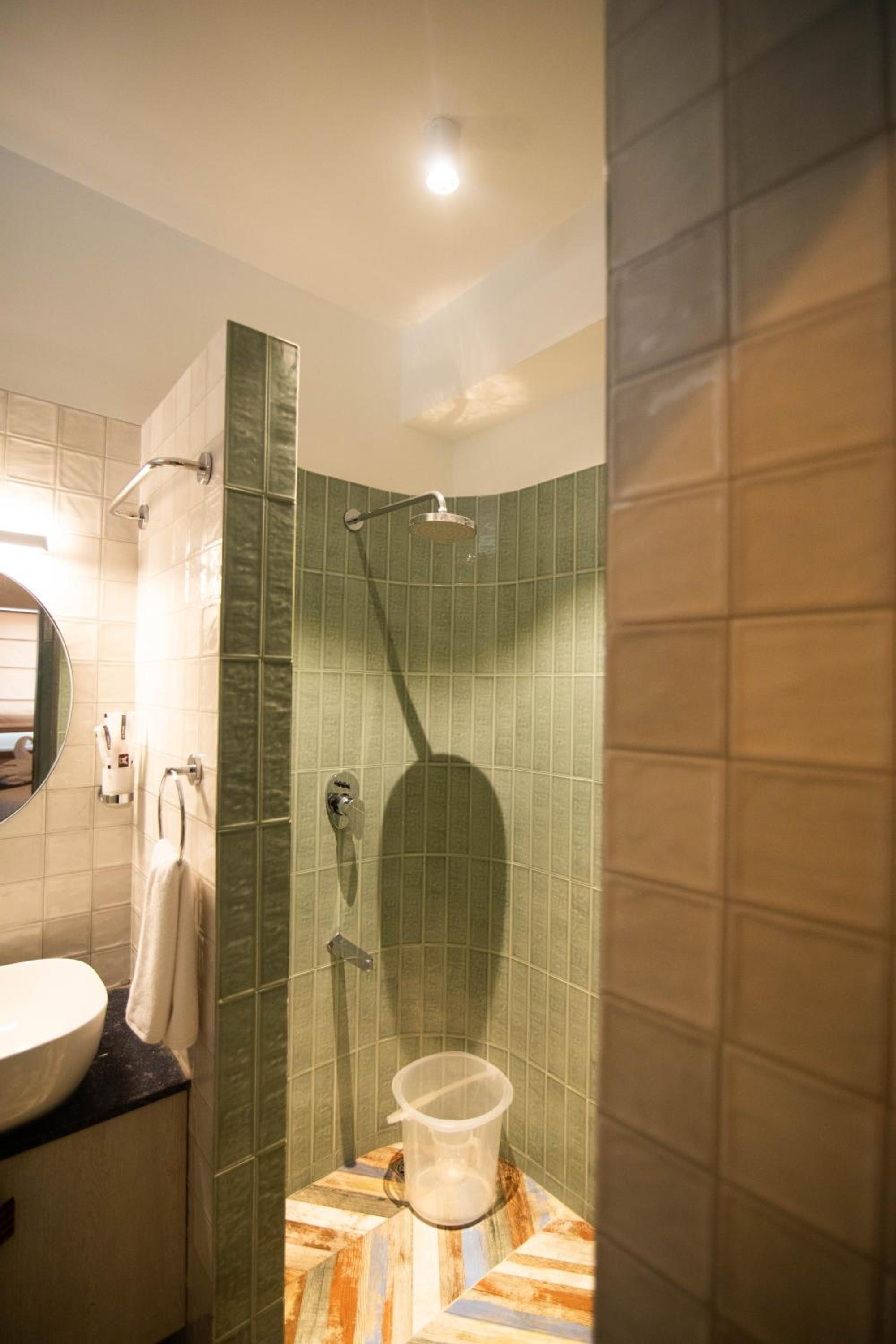 Suite - Photo 6