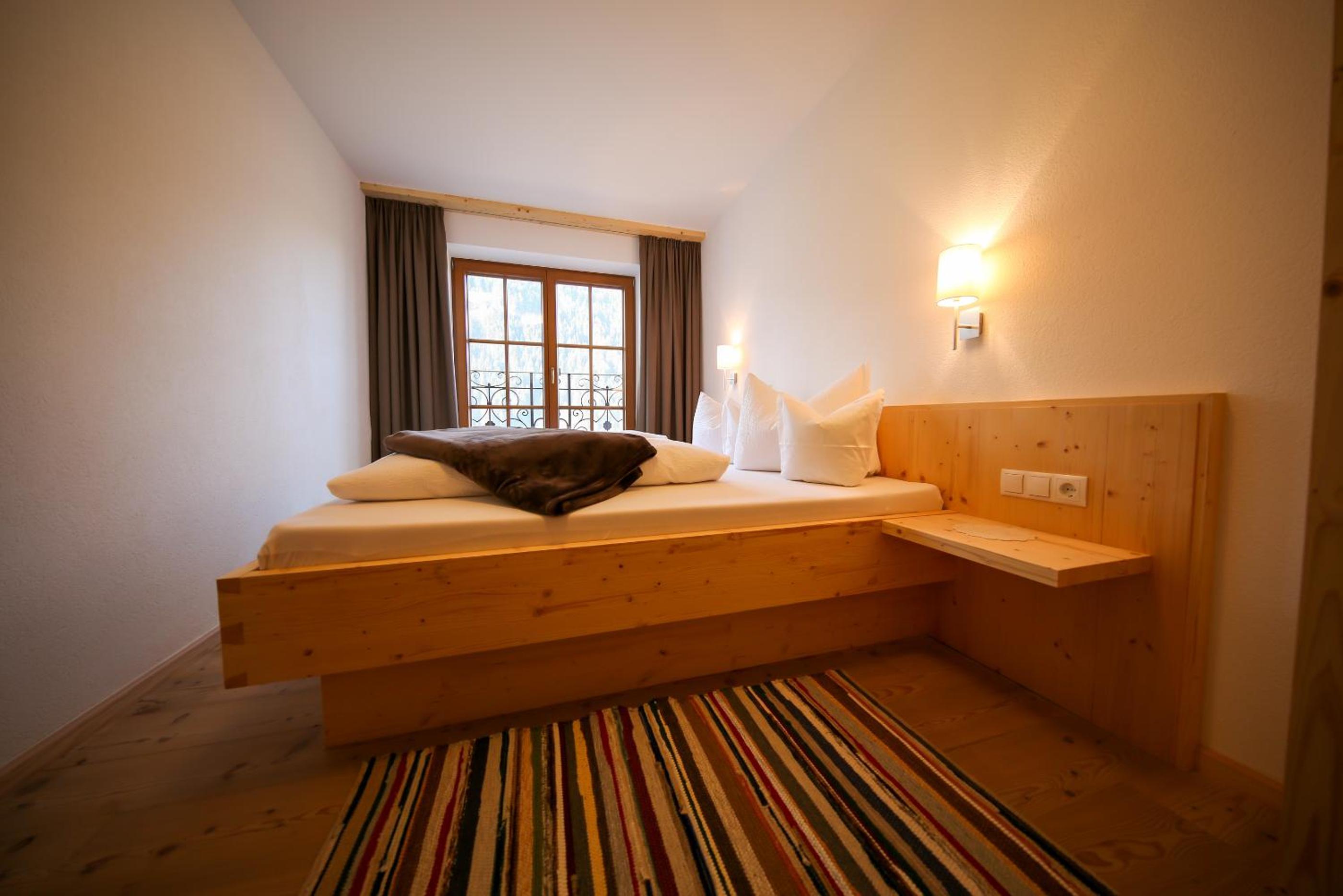 One-Bedroom Apartment - Annex photo 1