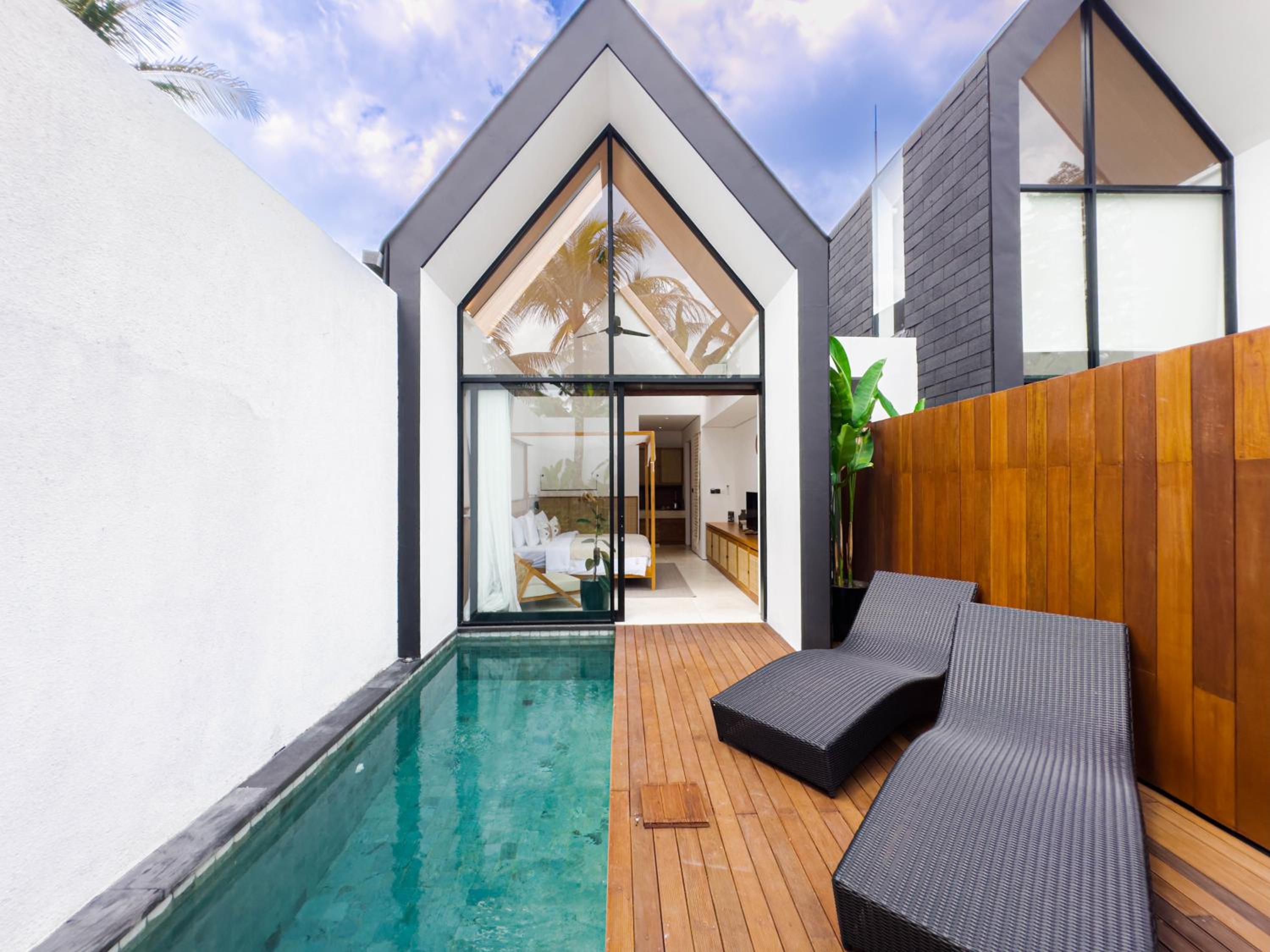 One-Bedroom Villa with Private Pool - Photo 10