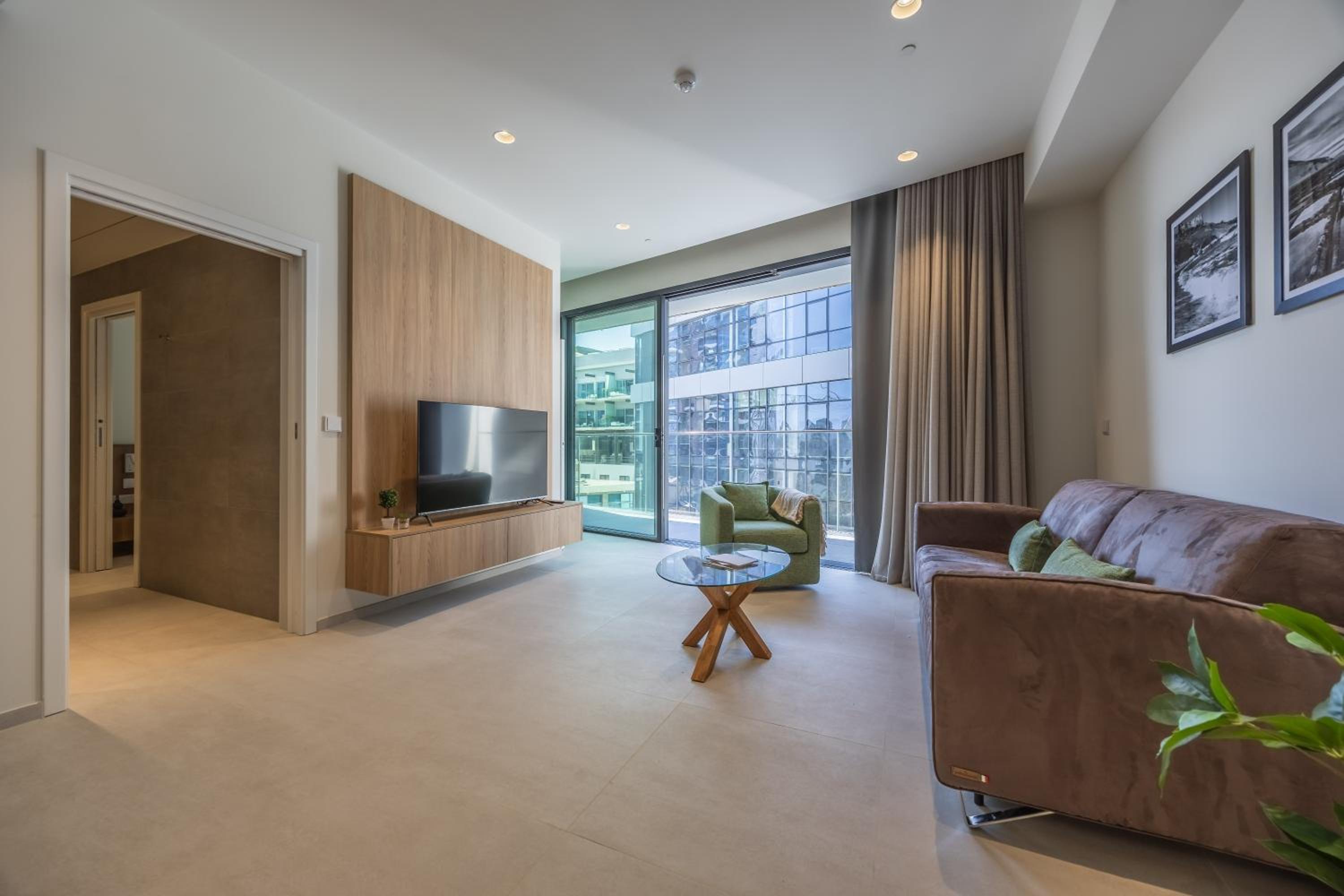 One-Bedroom Apartment