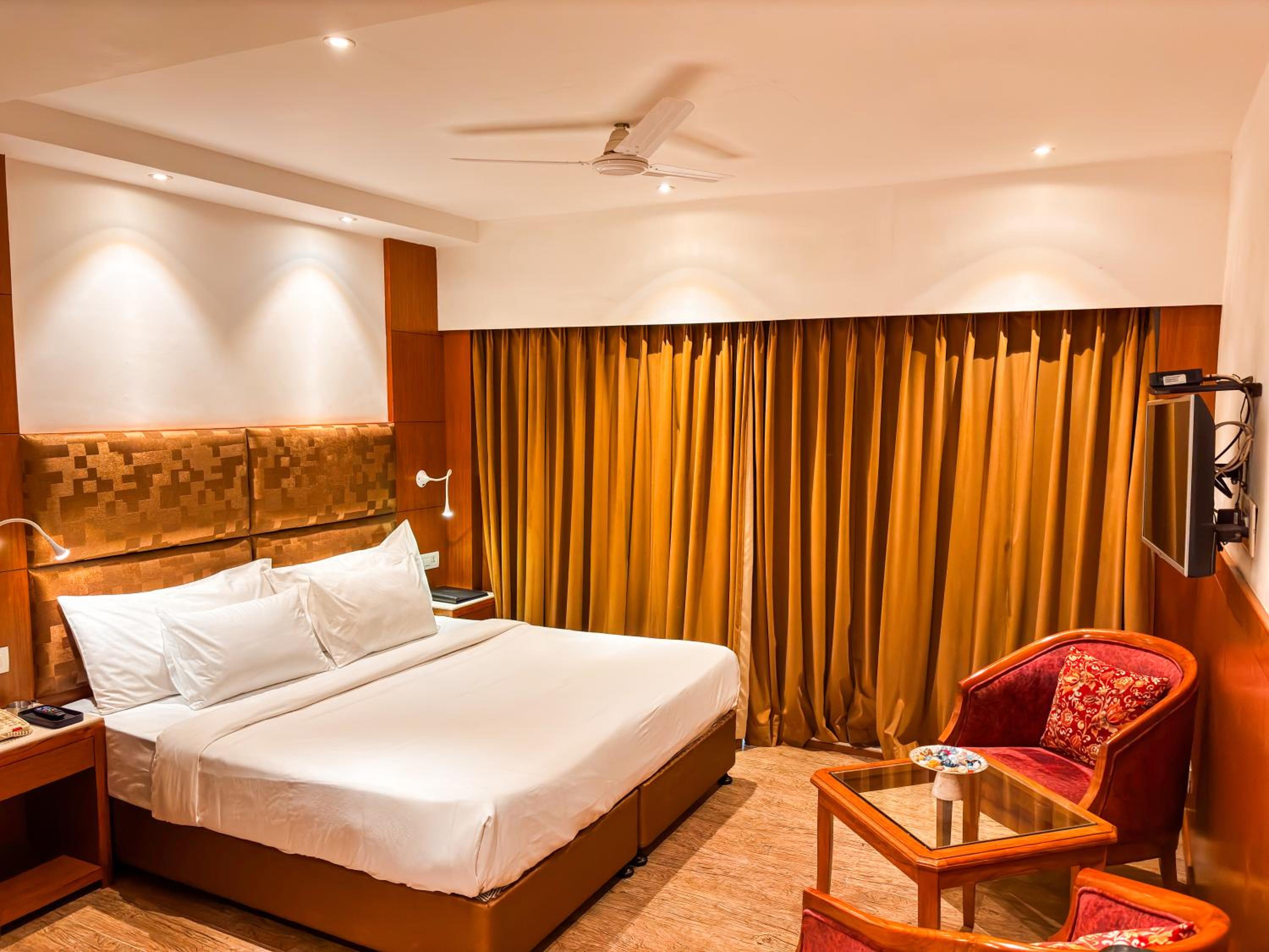 Super Deluxe Forest View Room - Photo 11