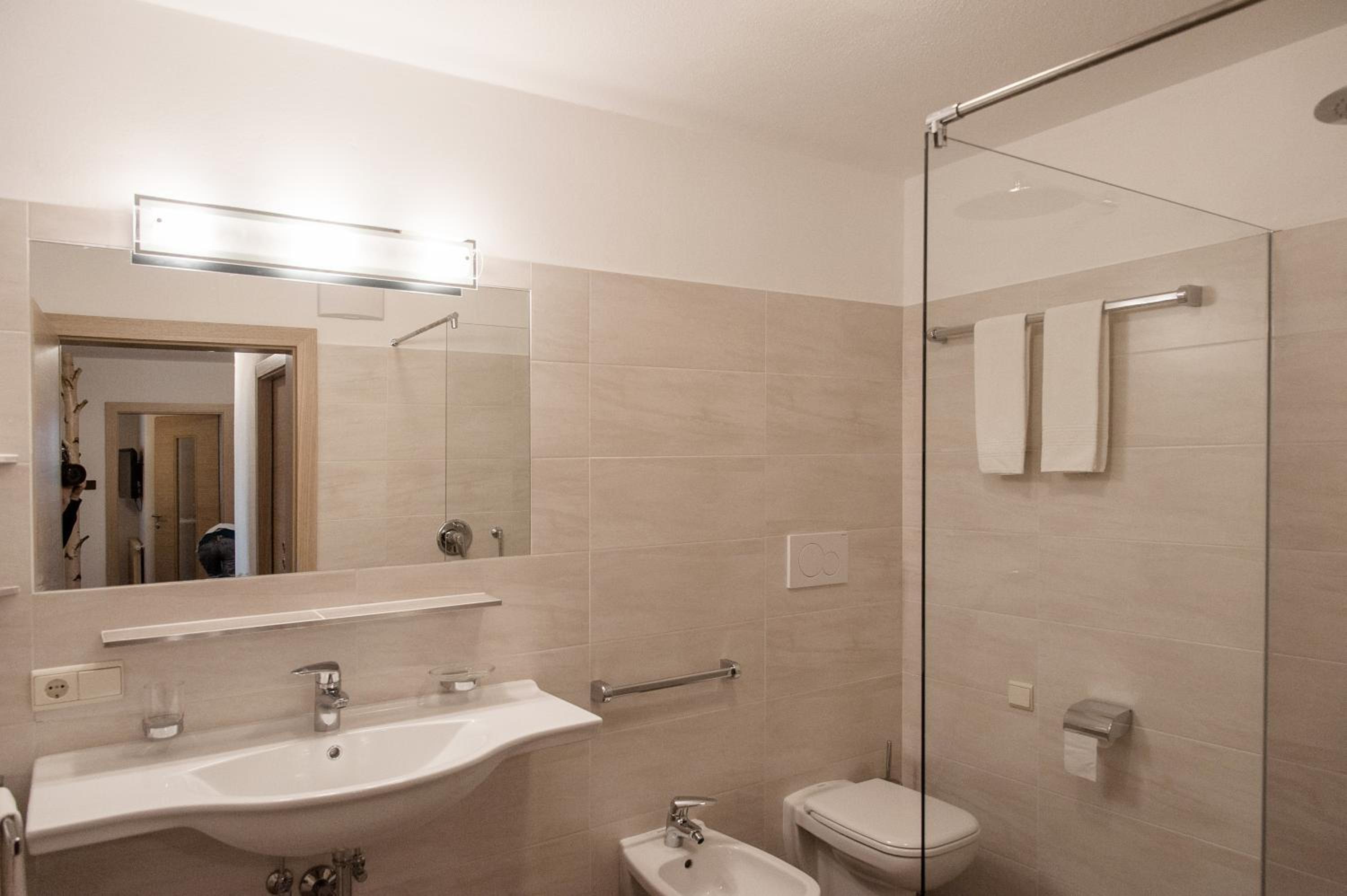 Three-Bedroom Apartment (6 Adults) photo 3