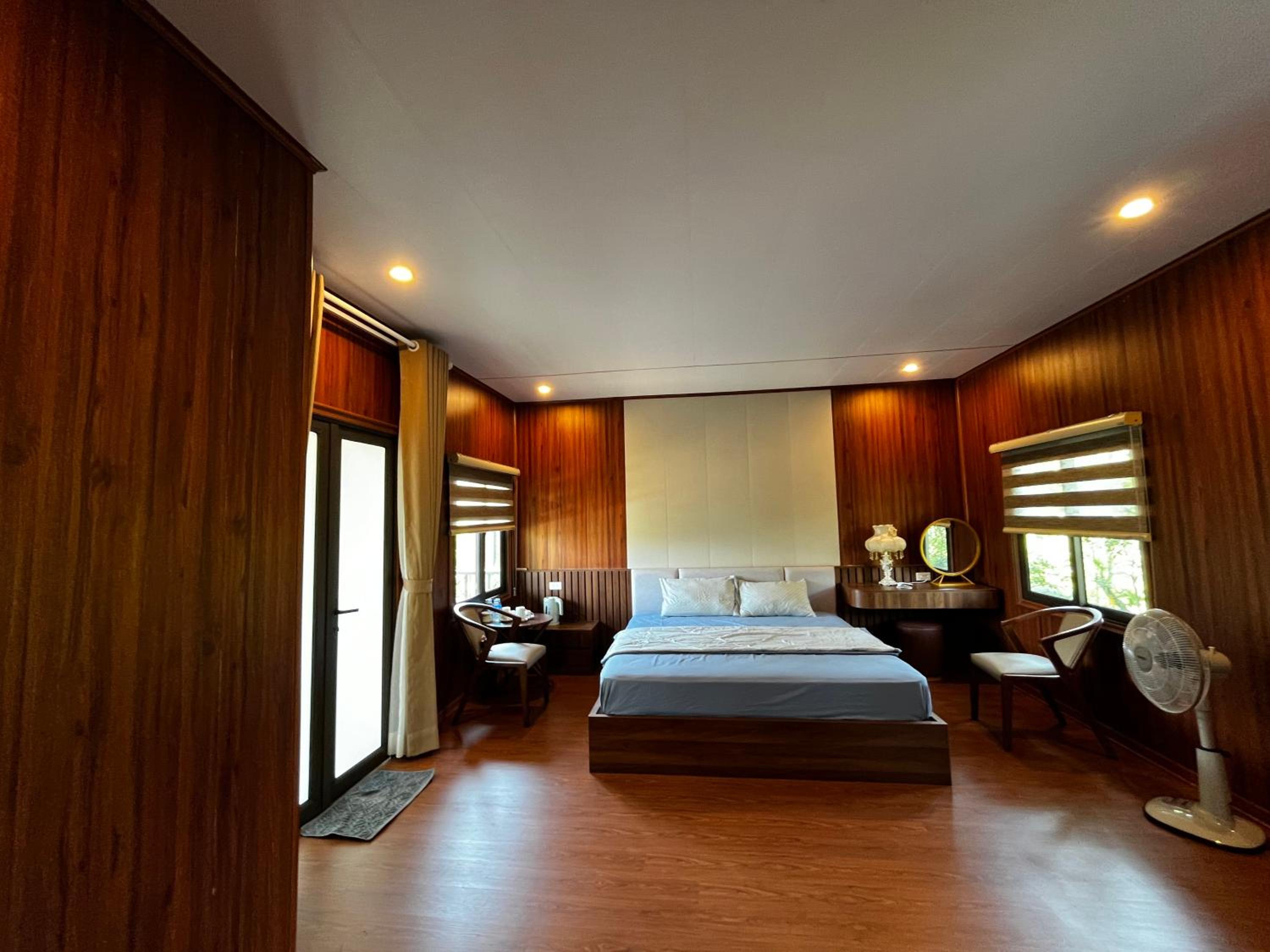 Suite With Mountain View