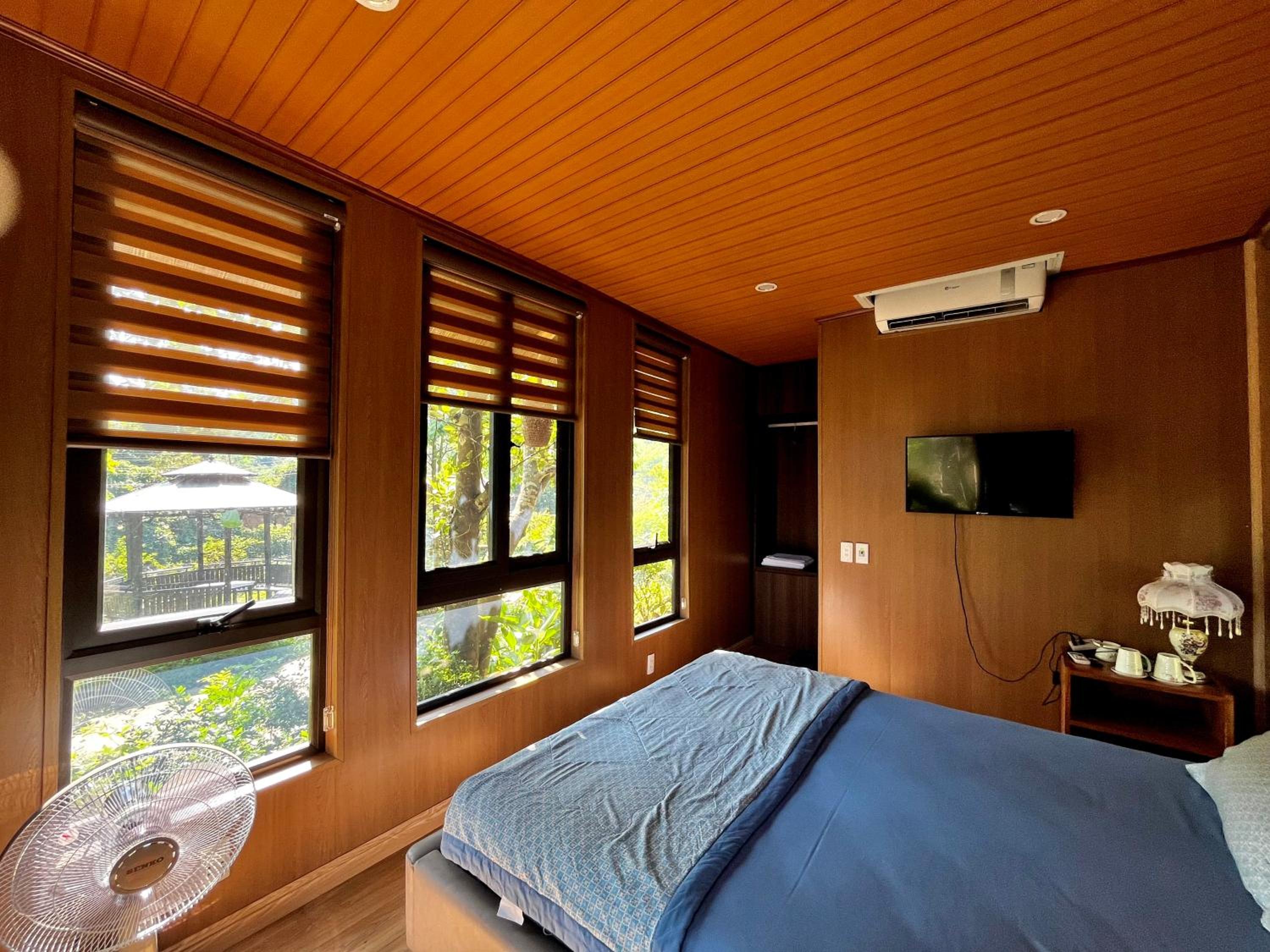 Deluxe Bungalow With Garden View