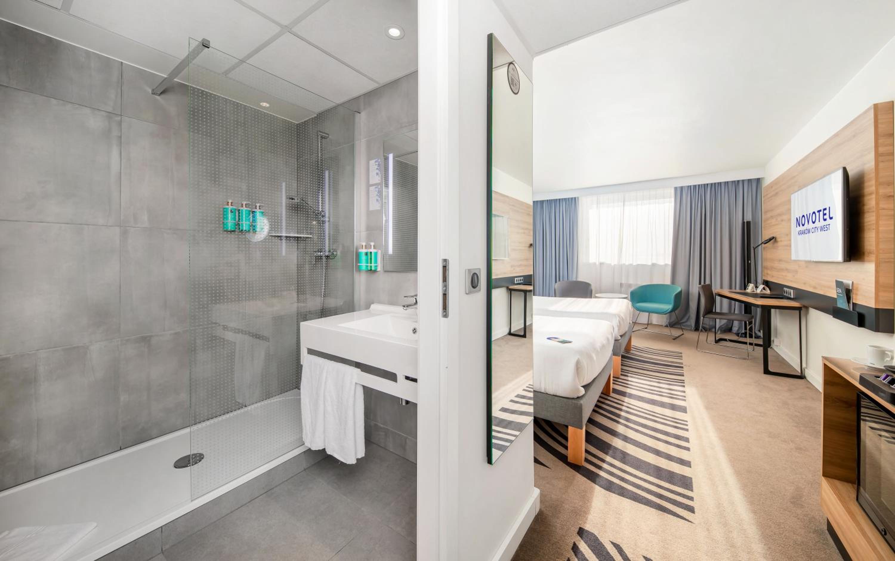 Executive Twin Room - Photo 3
