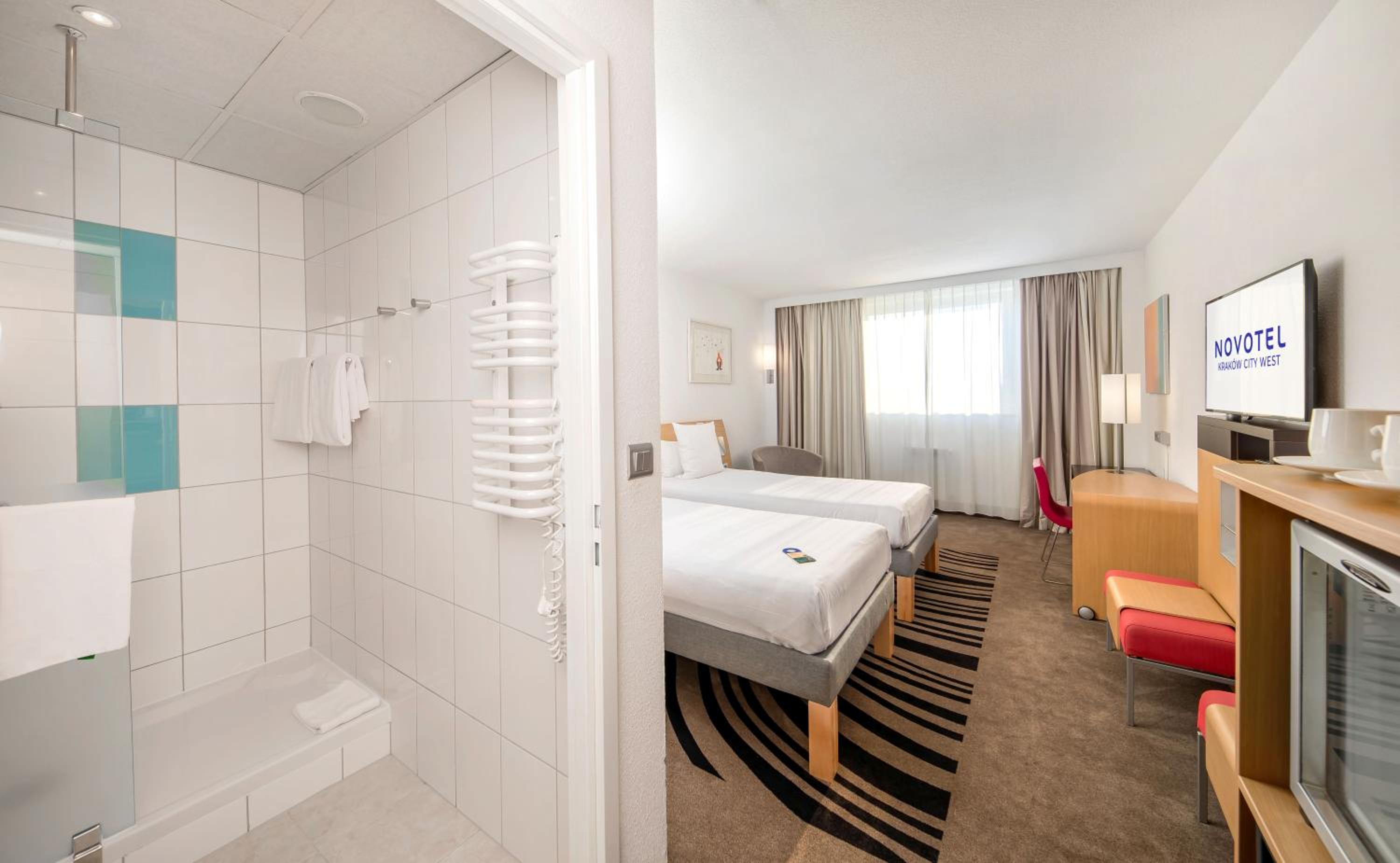 Superior Room with two single beds - Photo 8