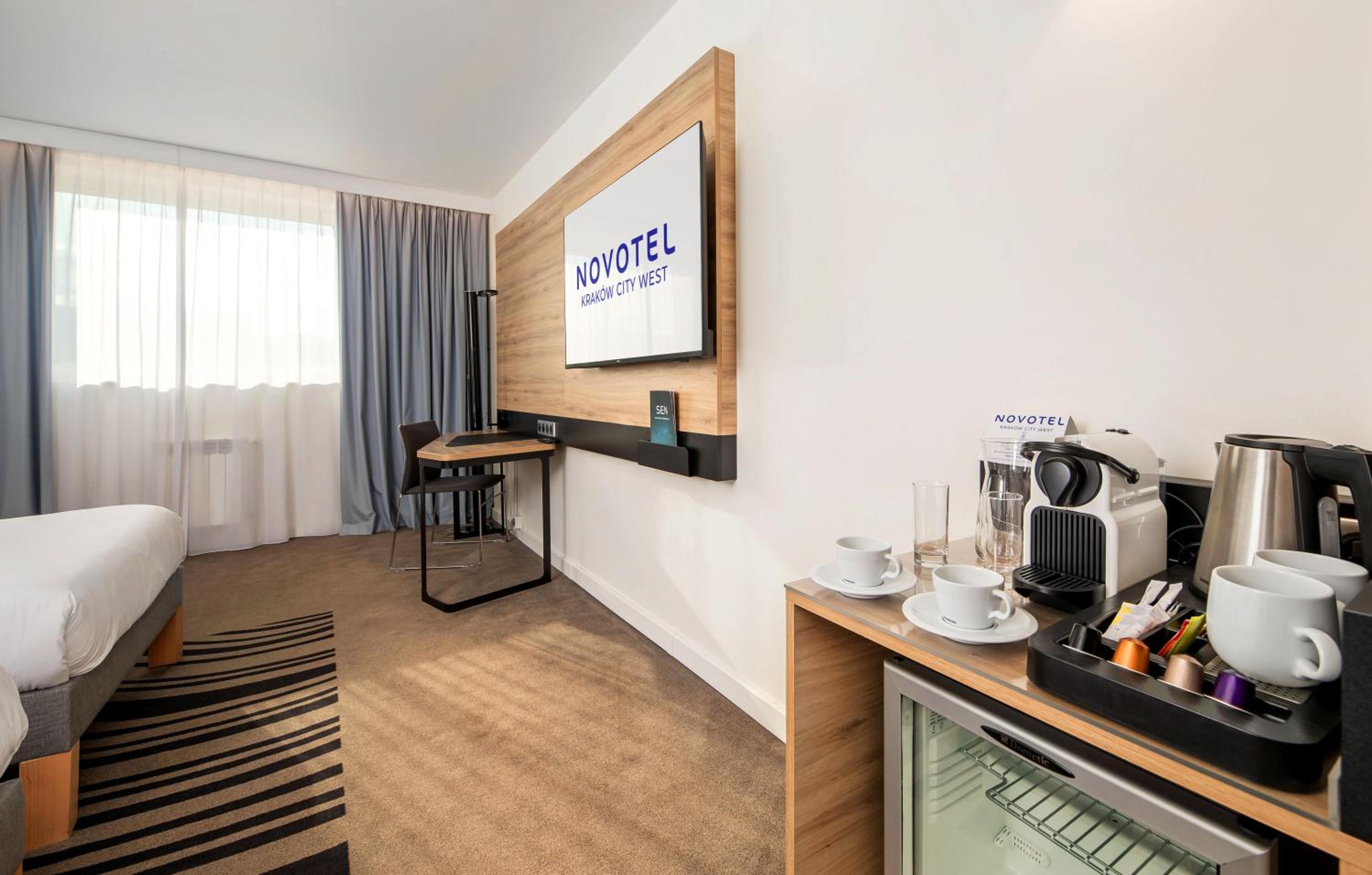 Executive Twin Room - Photo 2