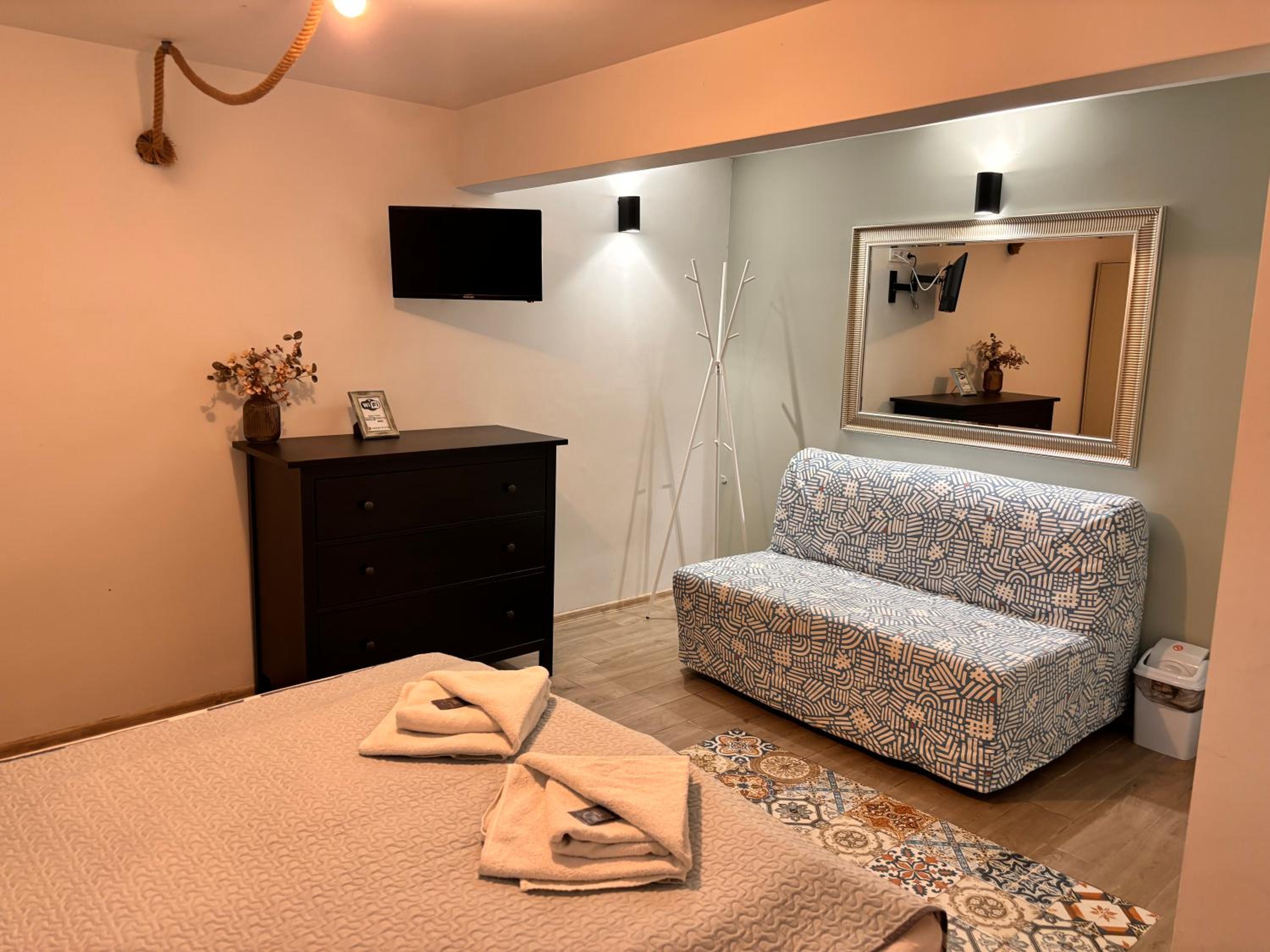 Basic Triple Room photo 1
