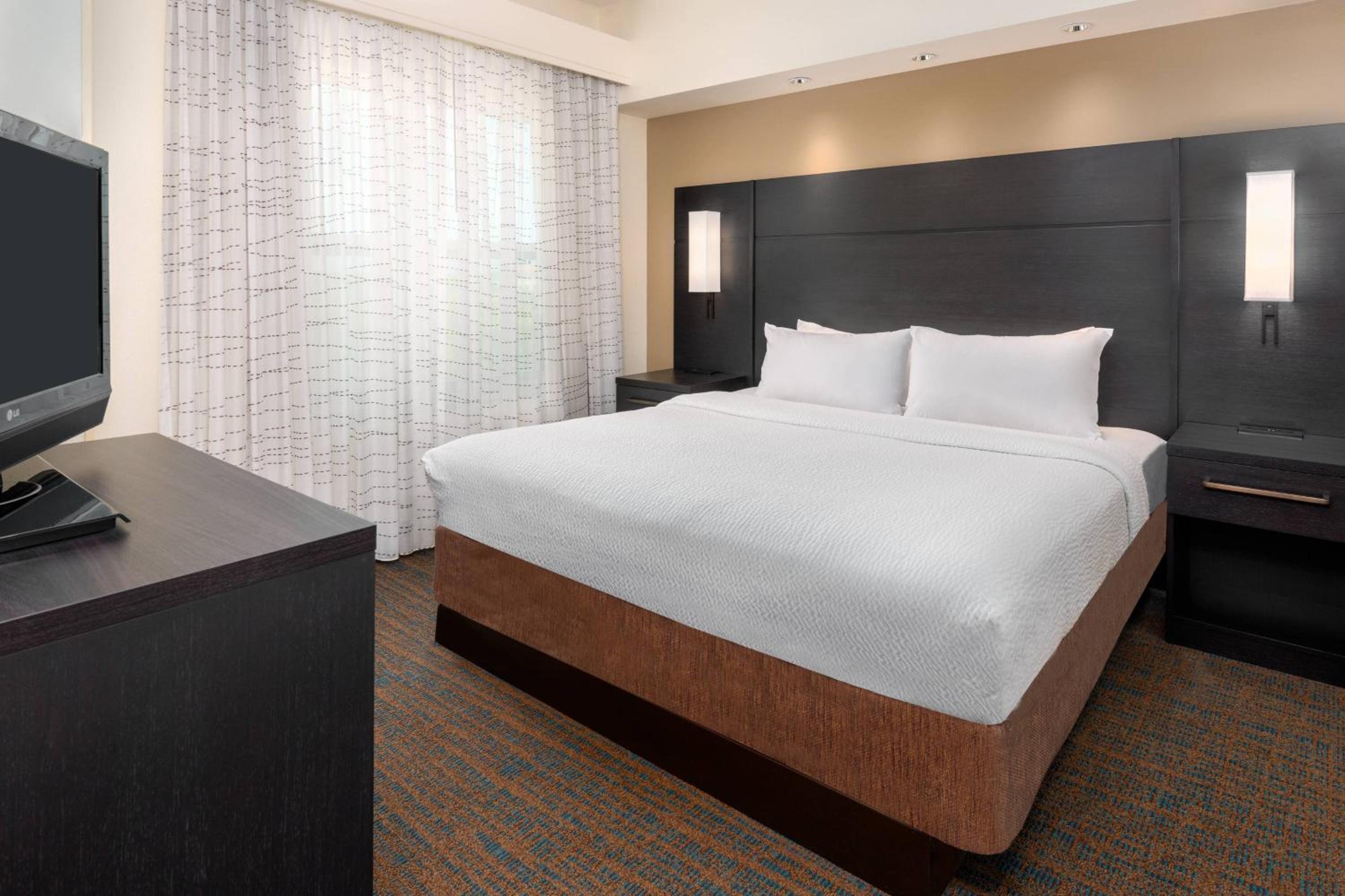 One-Bedroom King Suite with Sofa Bed - Photo 1