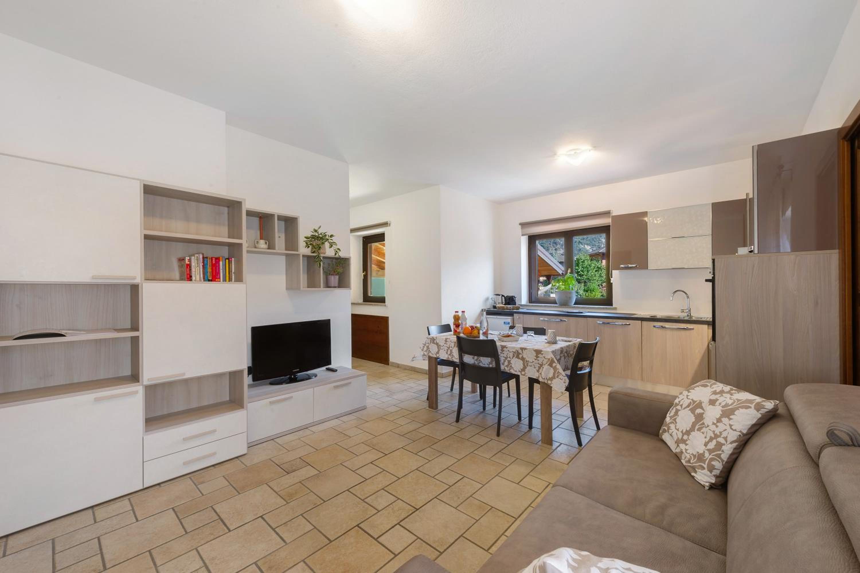 Superior One-Bedroom Apartment with Balcony