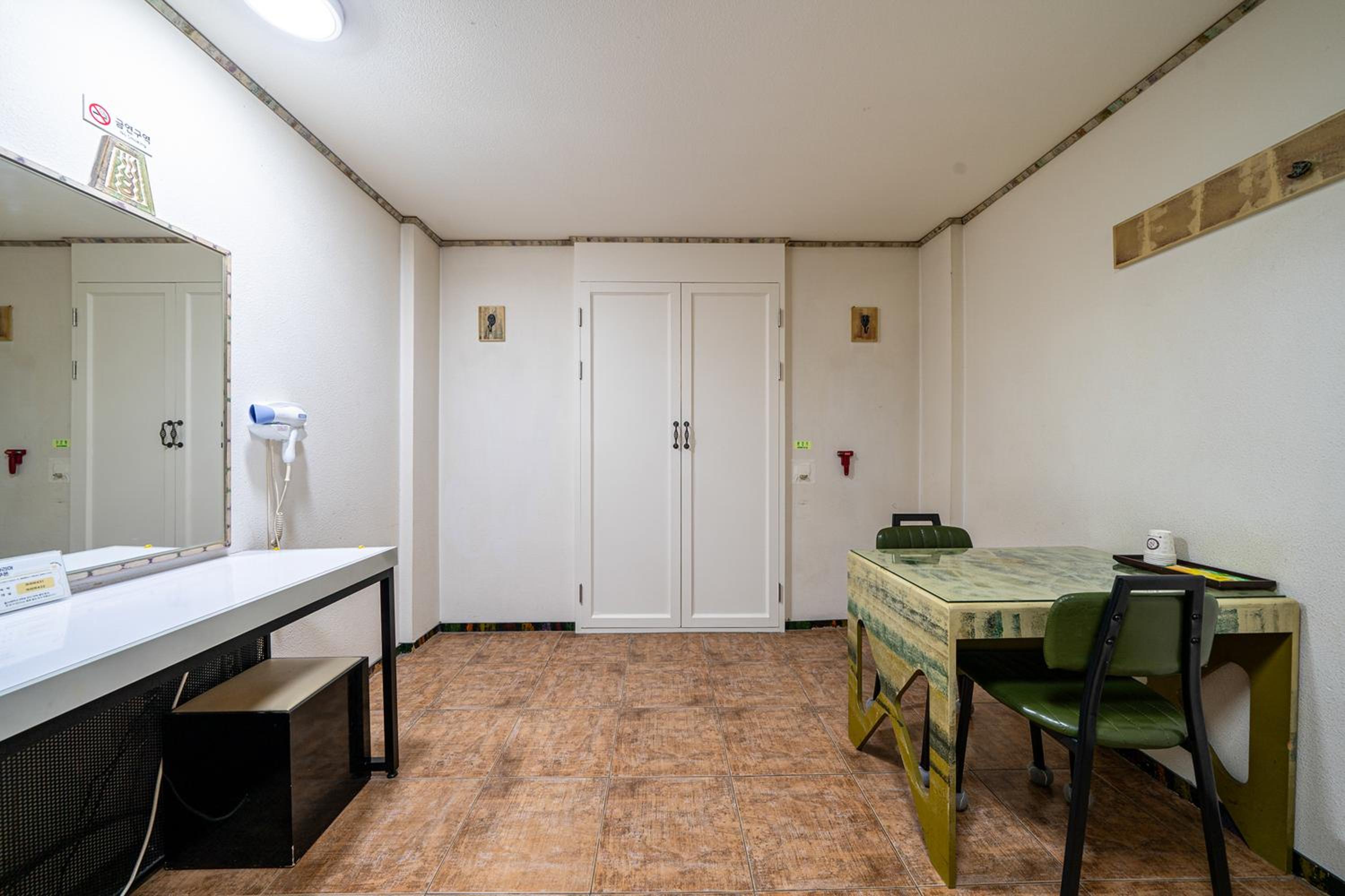 Superior Double Room - Photo 3