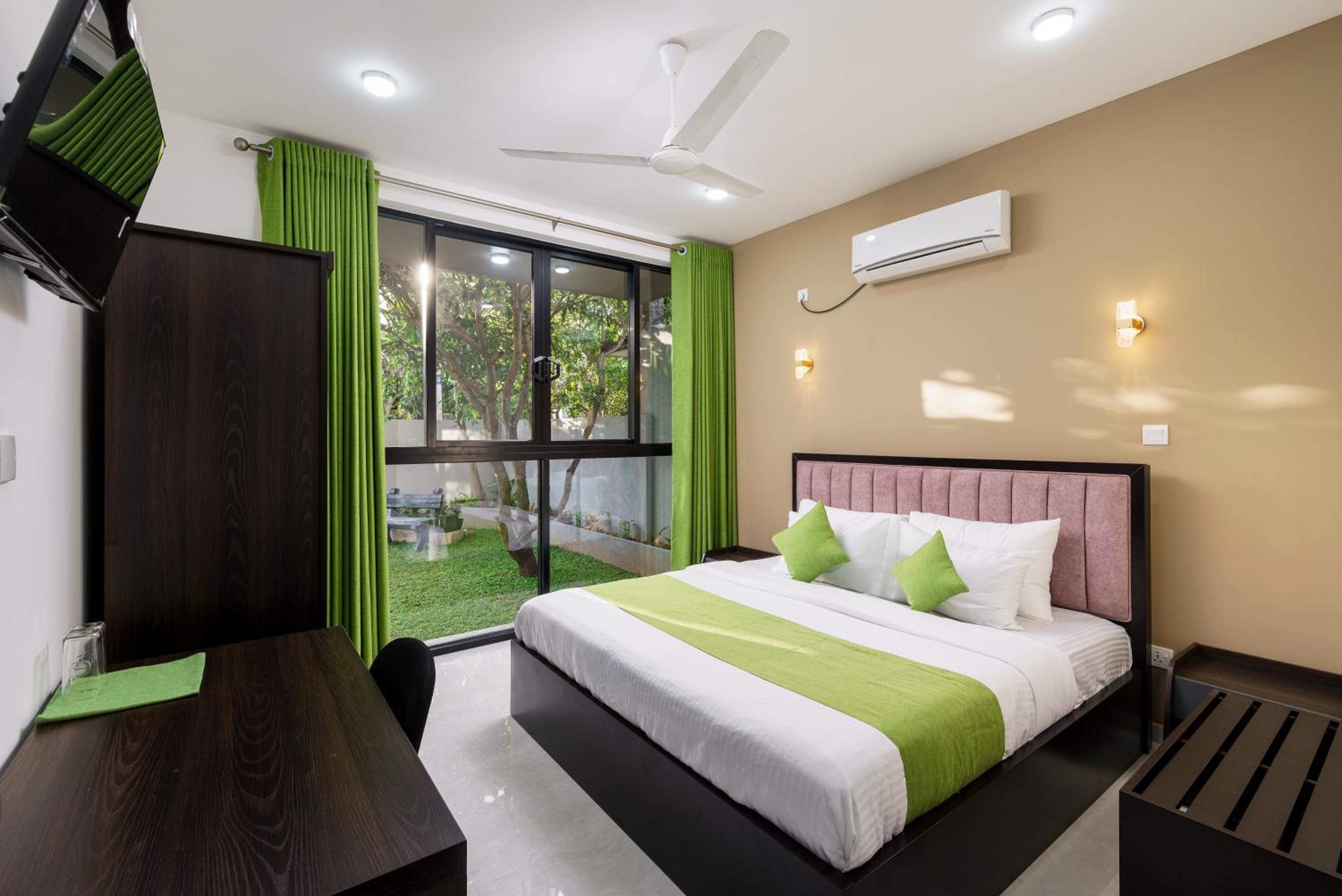 King Room with Garden View photo 1