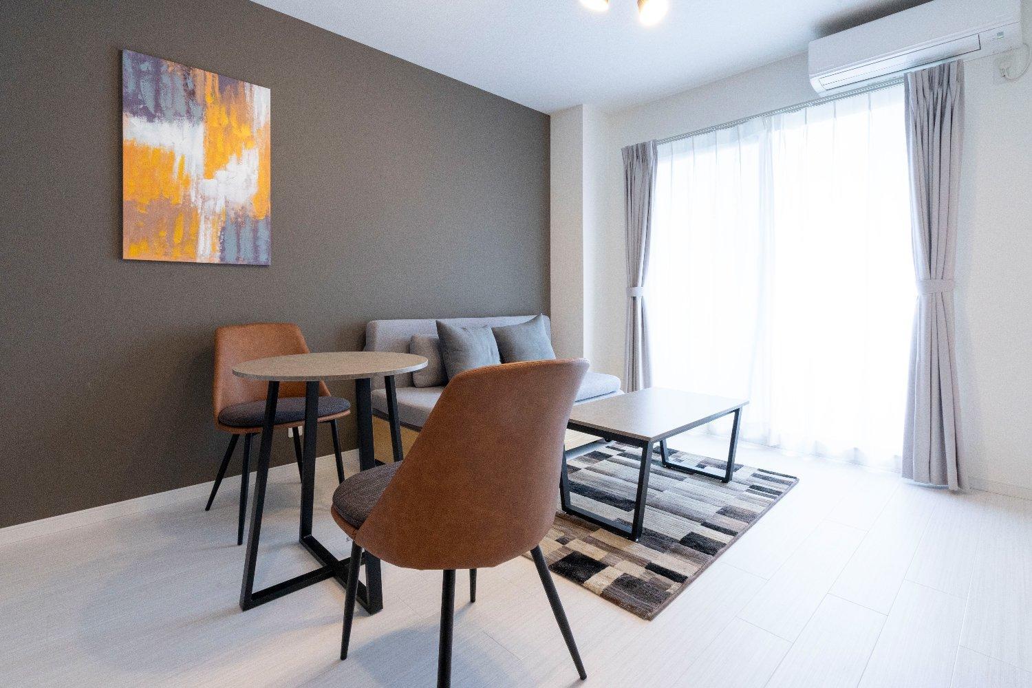 One-Bedroom Apartment