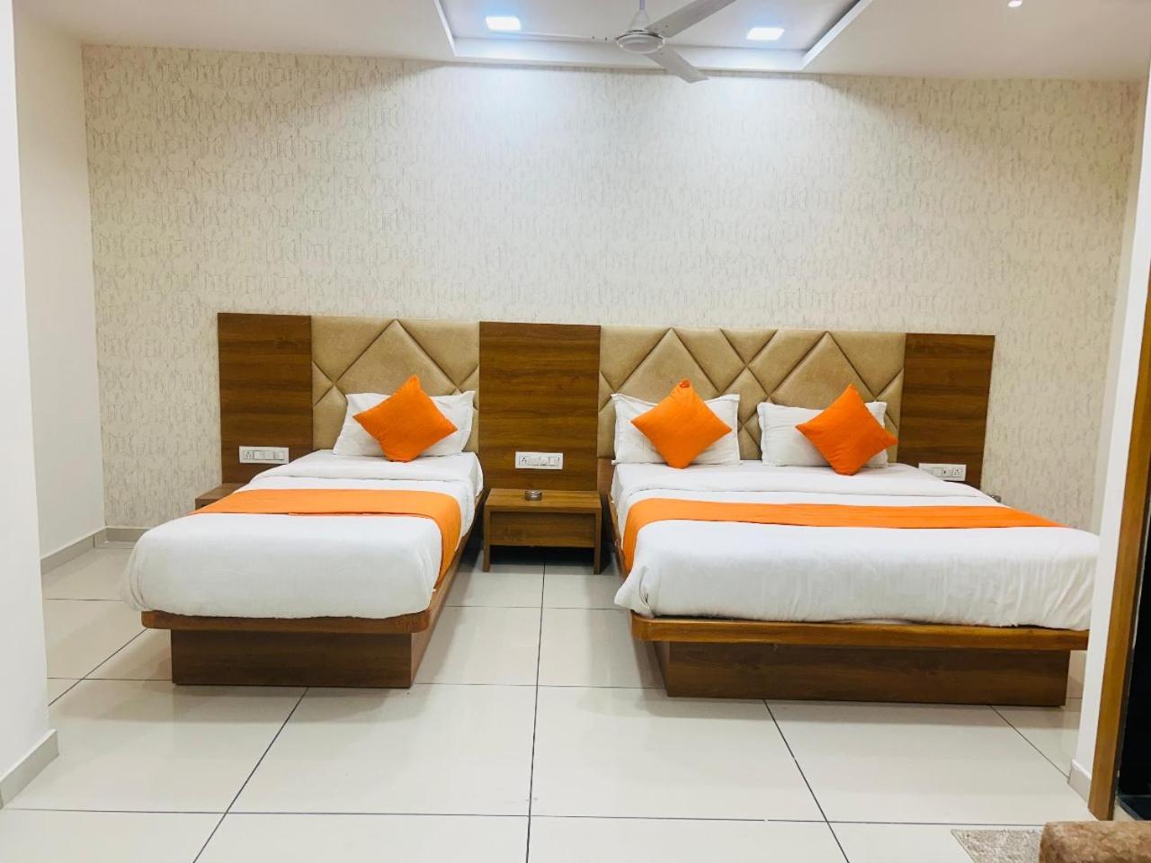 Deluxe Double Room photo 3