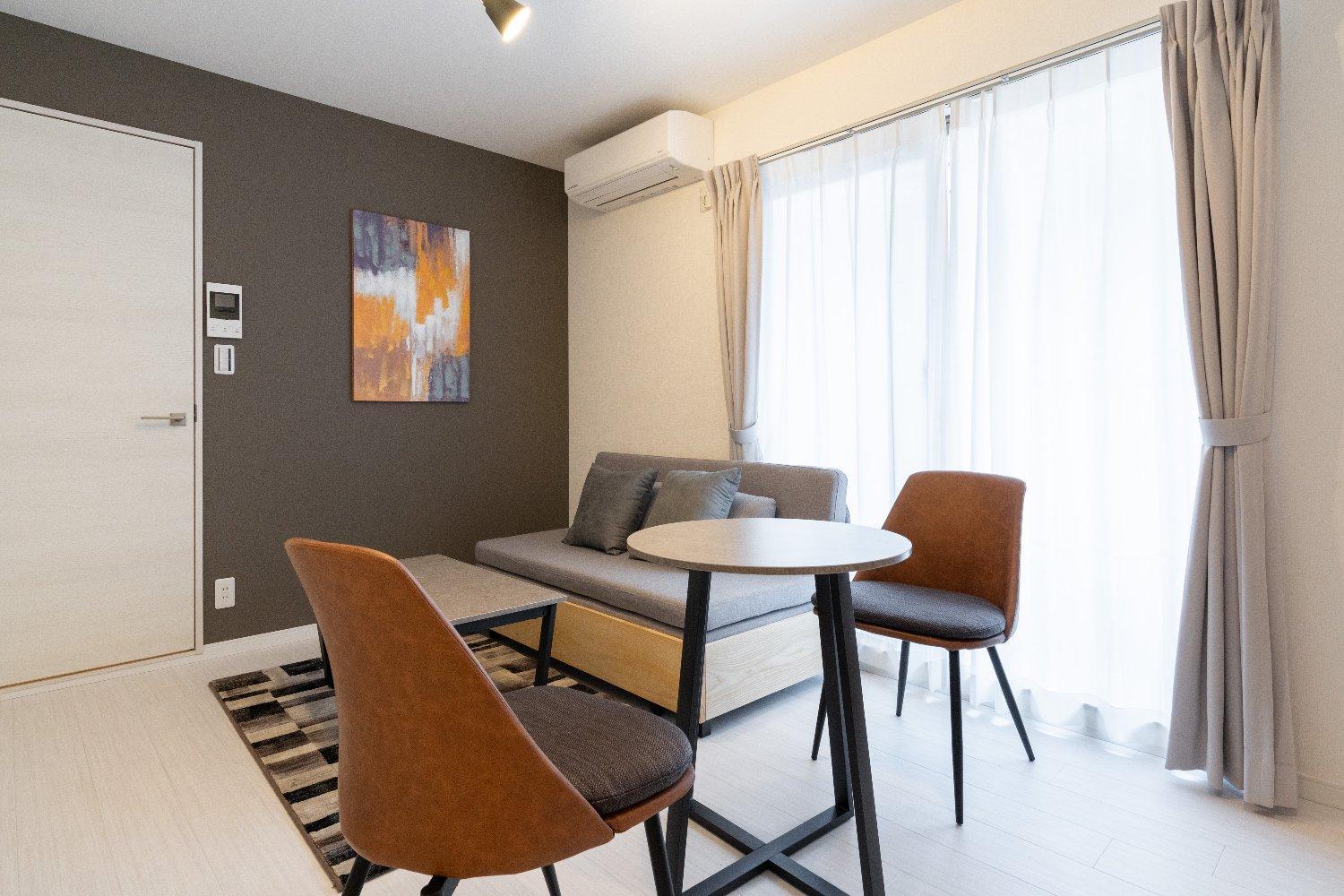 One-Bedroom Apartment