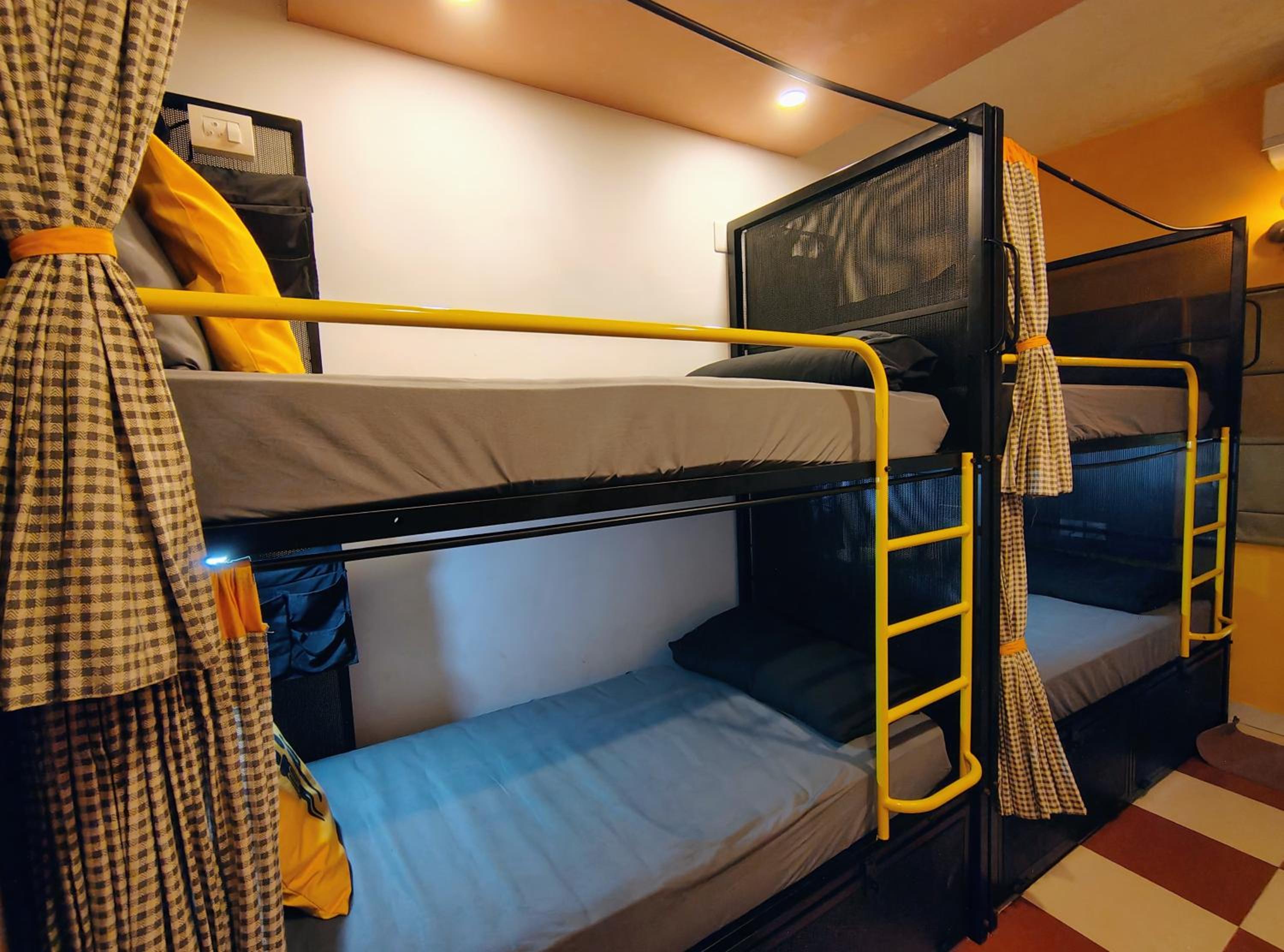 Bed in 4 Bed Female Dormitory  photo 3