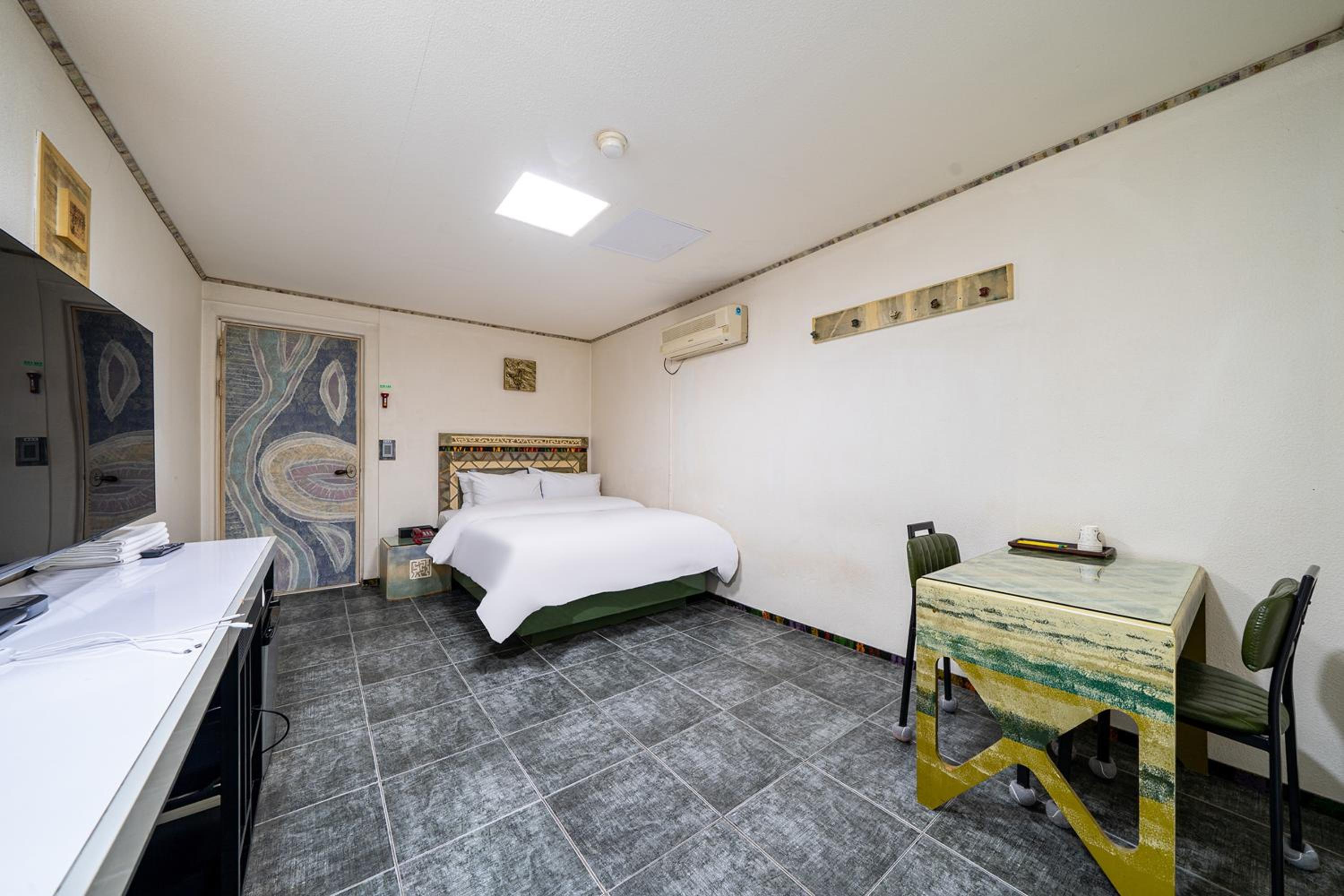 Standard Double Room - Photo 1