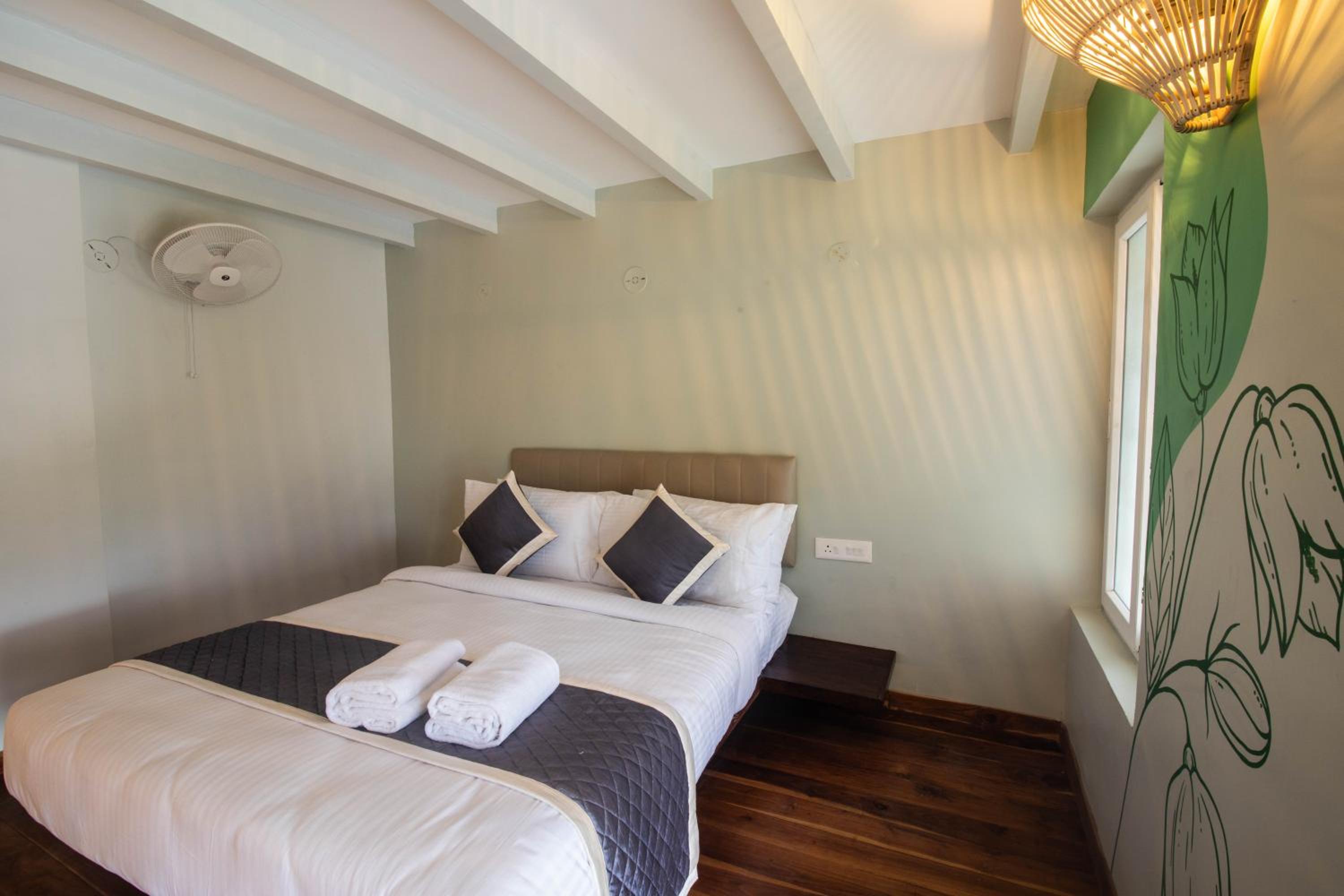 Quadruple Room with Balcony photo 3