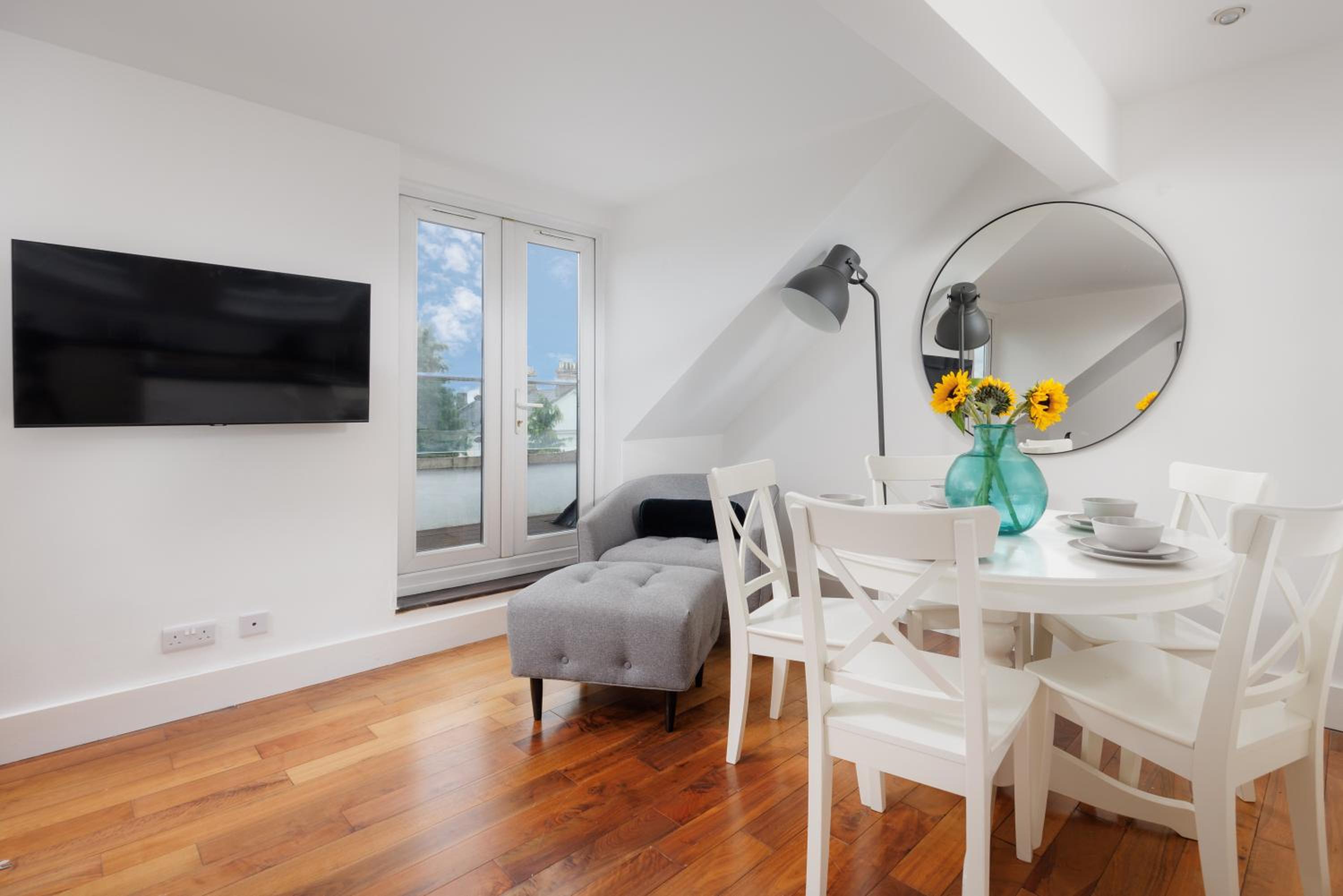 Superior Apartment with Balcony photo 3