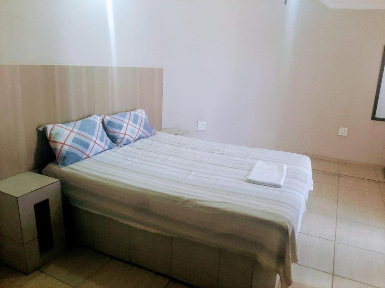 Double or Twin Room with Balcony photo 2