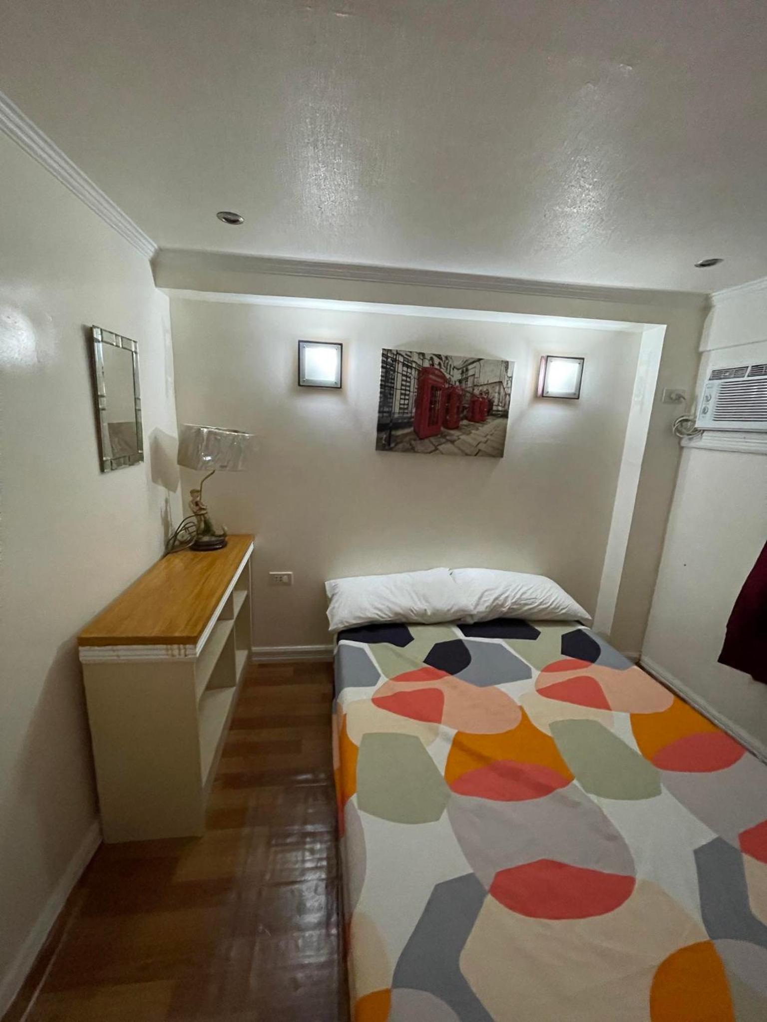Budget Double Room photo 3