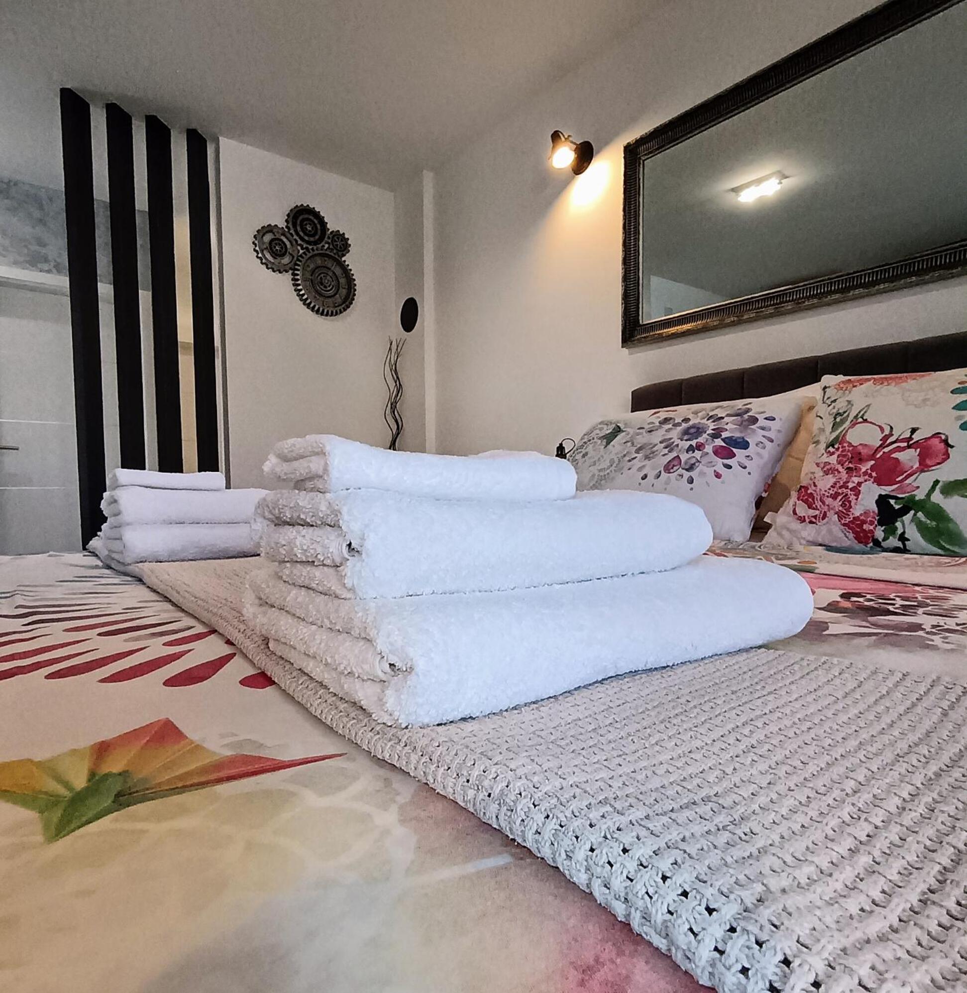 One-Bedroom Apartment - Photo 8