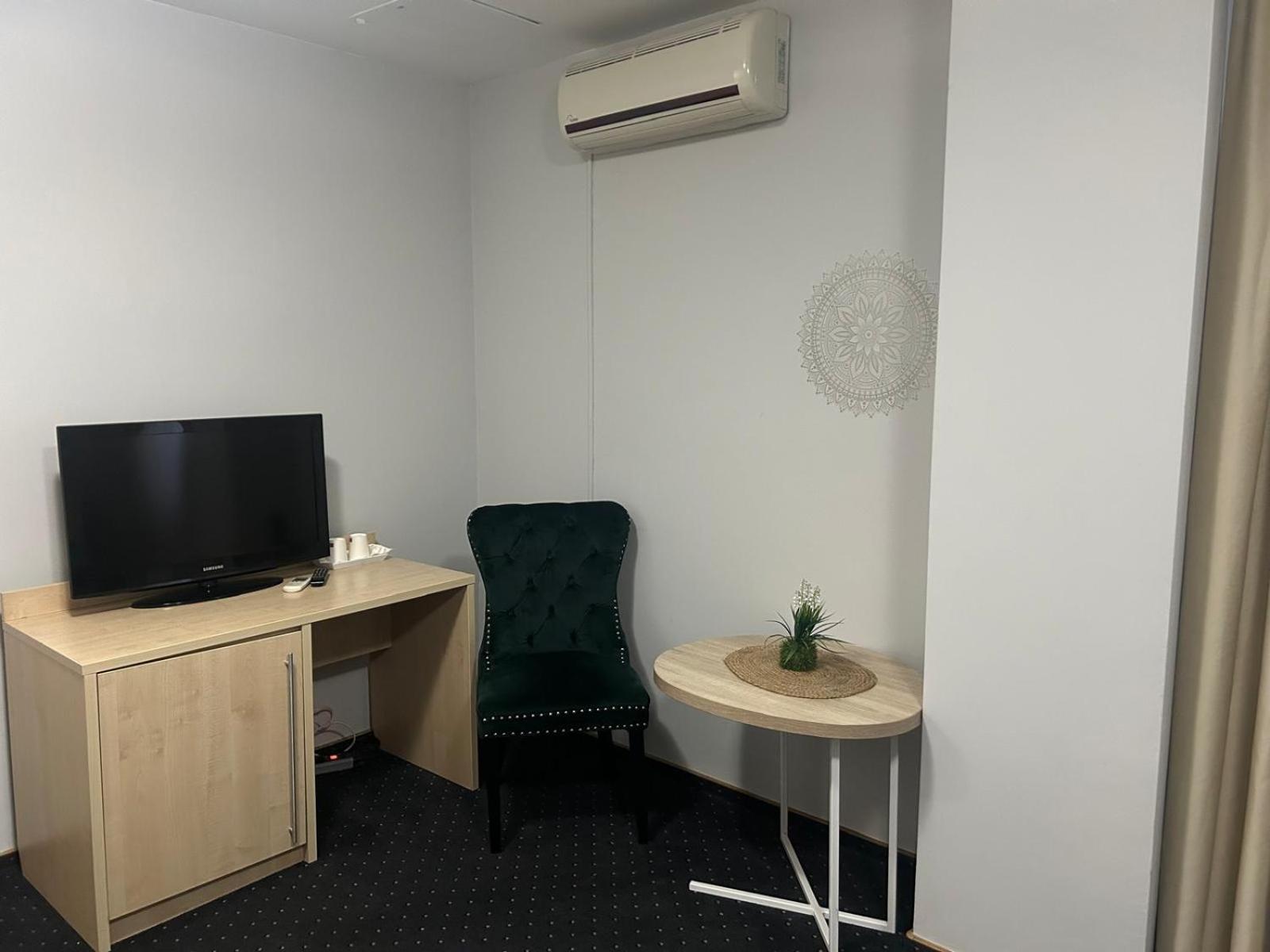 Double or Twin Room photo 2