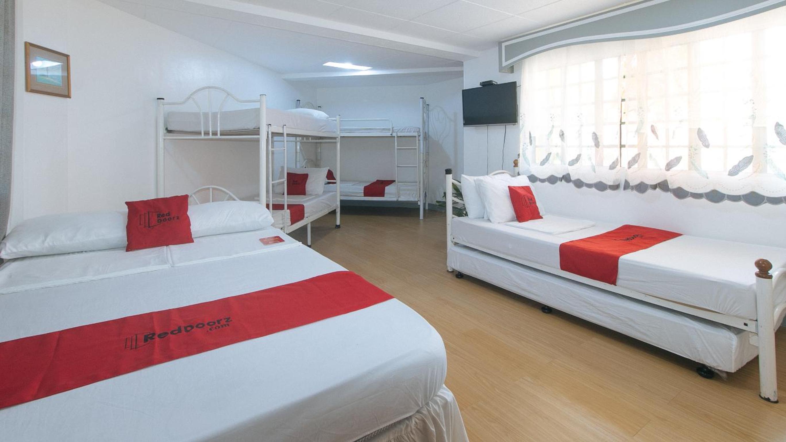 Bed in 8 Bed Mixed Dormitory photo 2