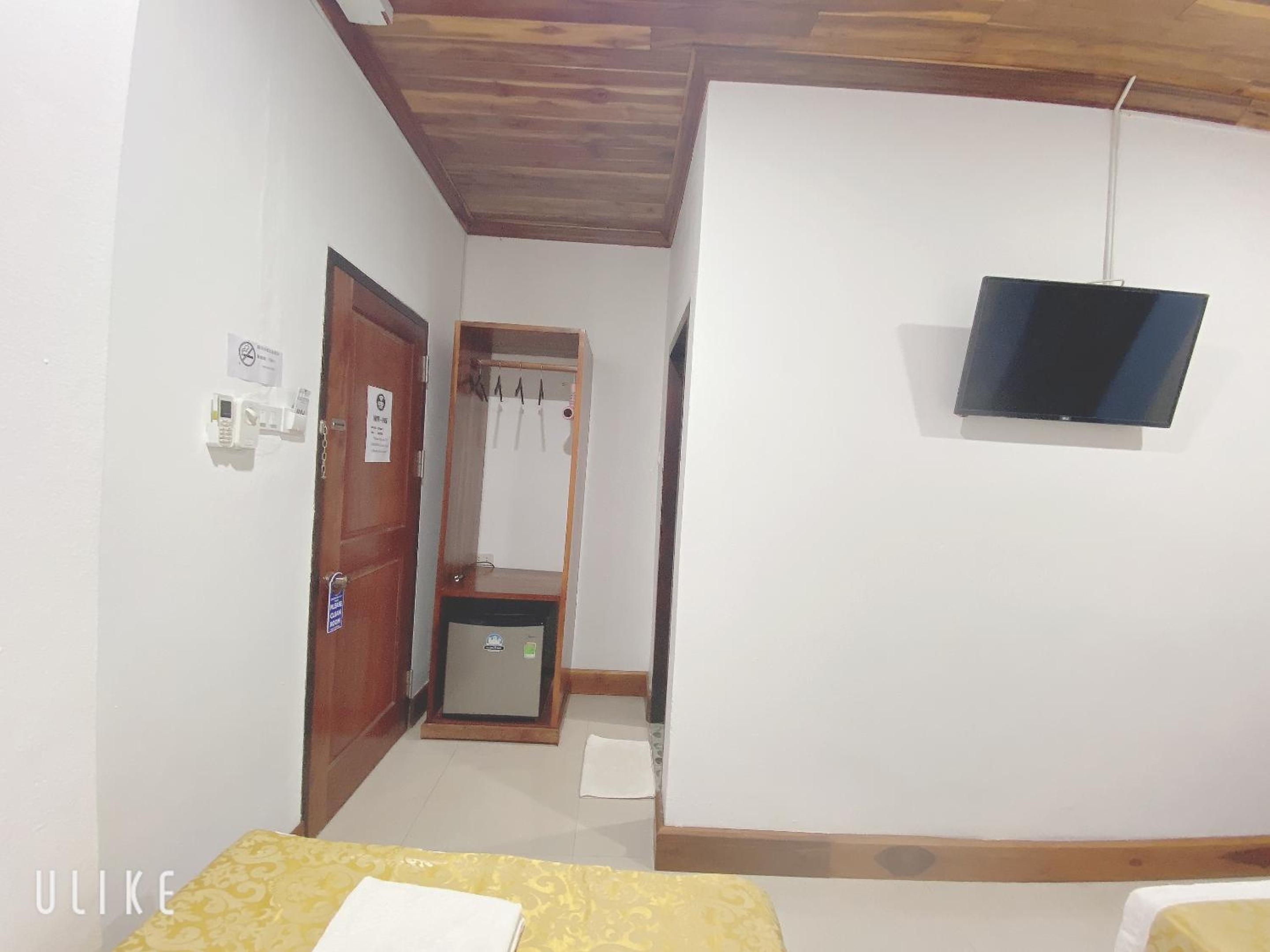 Superior Triple Room - Photo 8