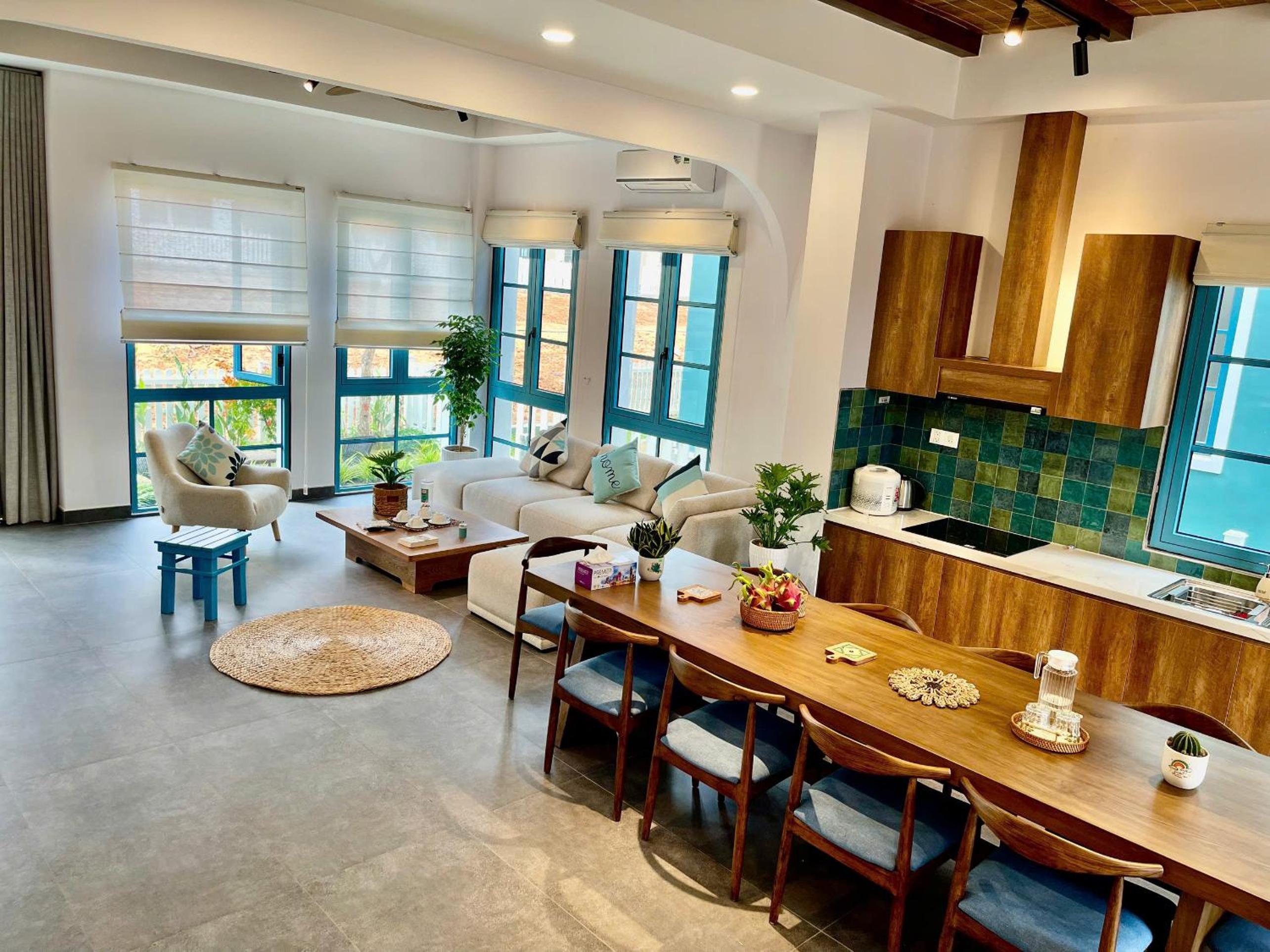Three-Bedroom Villa photo 1