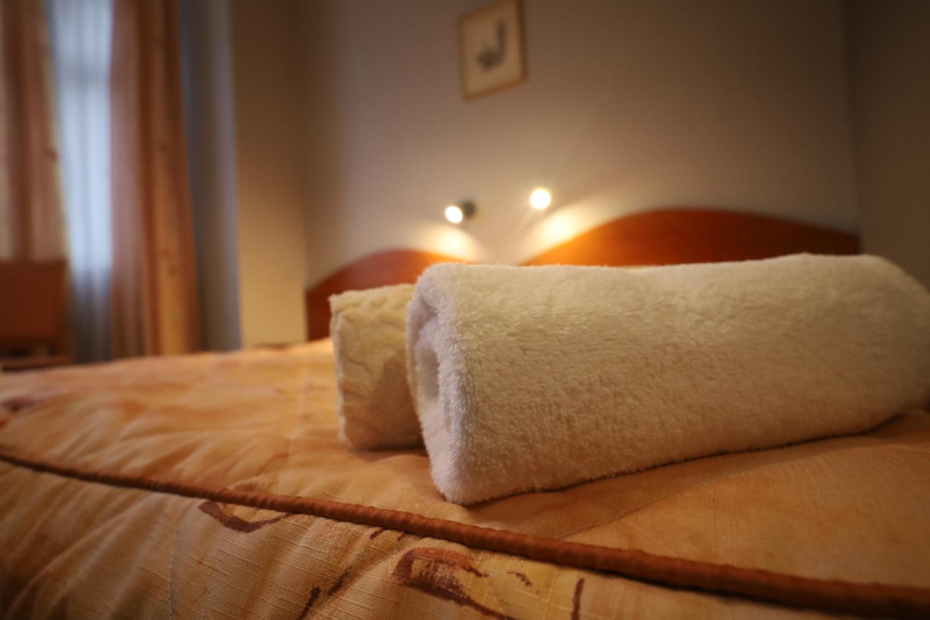 Twin Room - Photo 5