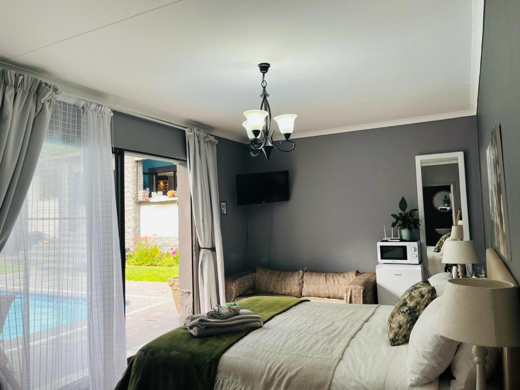 Two-Bedroom House photo 3