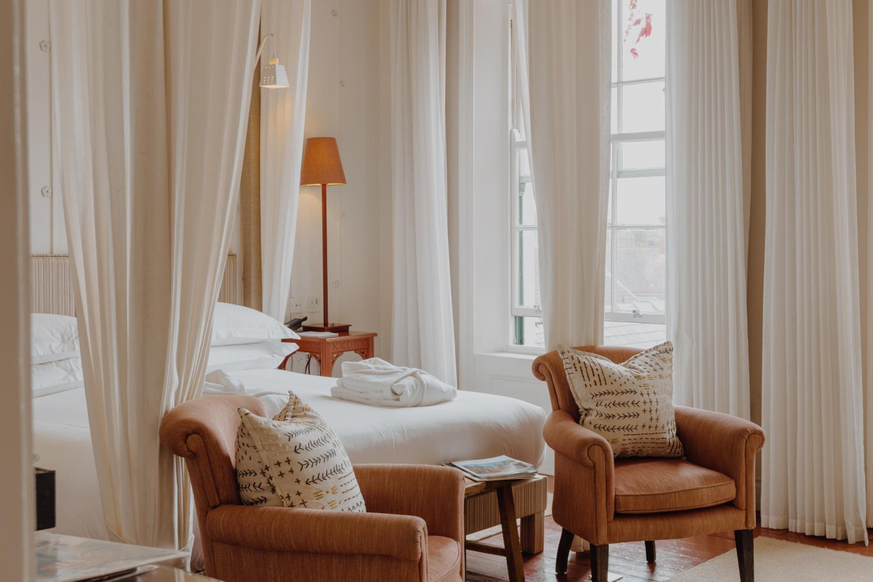 Large Guest Room - Photo 3