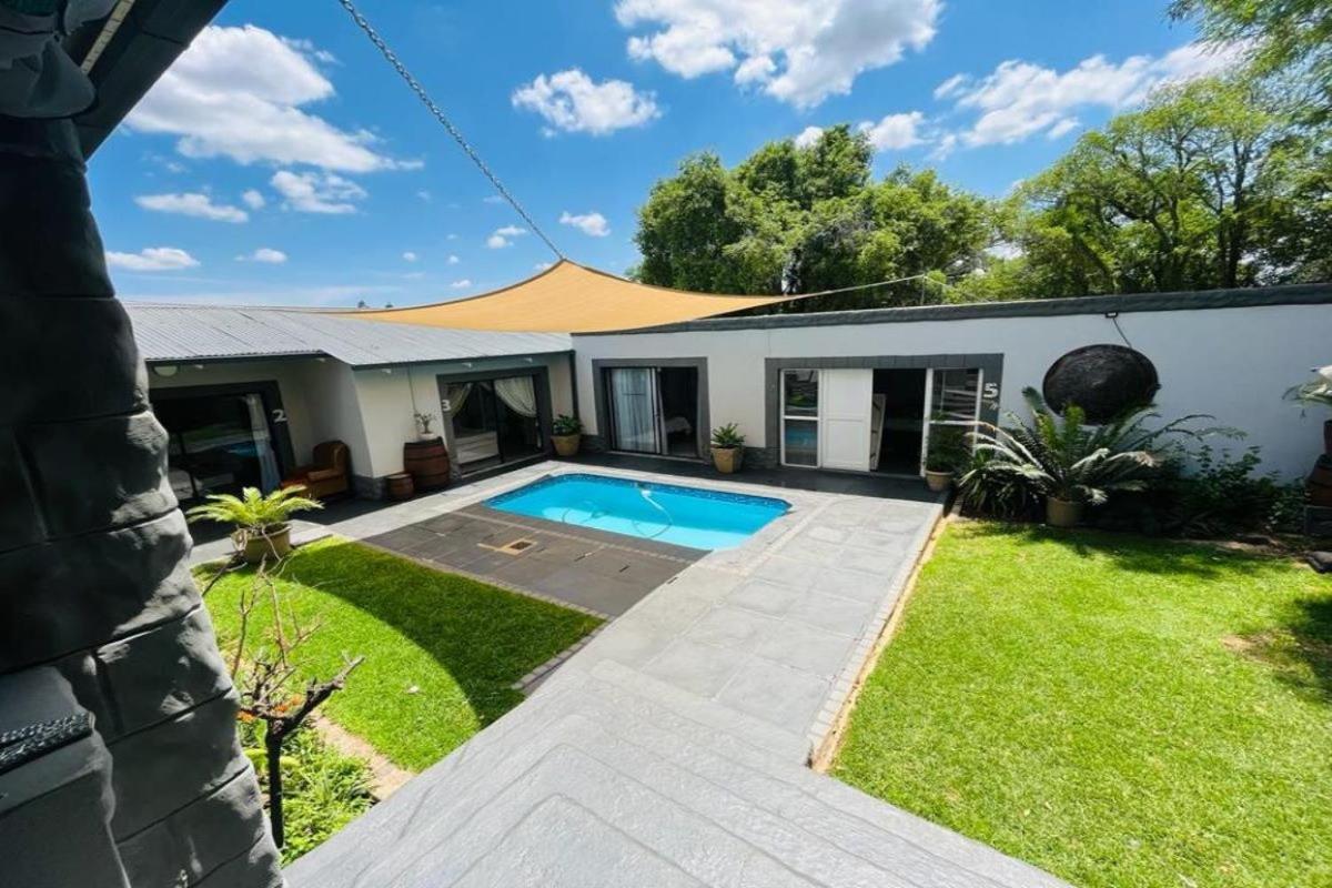 Three-Bedroom Vacation Home  photo 2