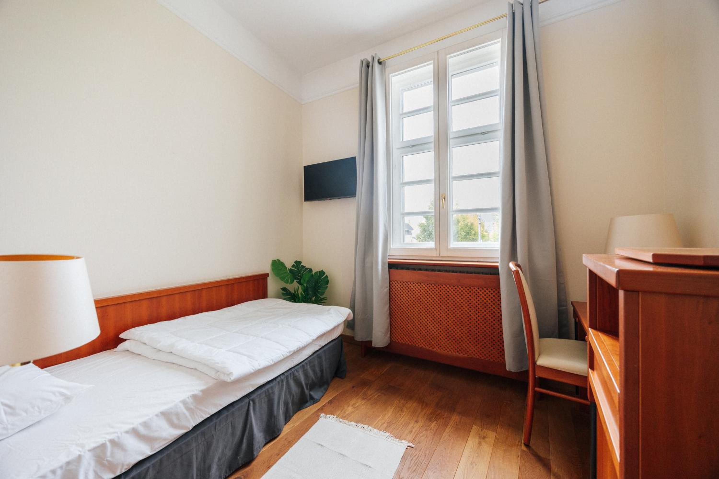 Economy Single Room