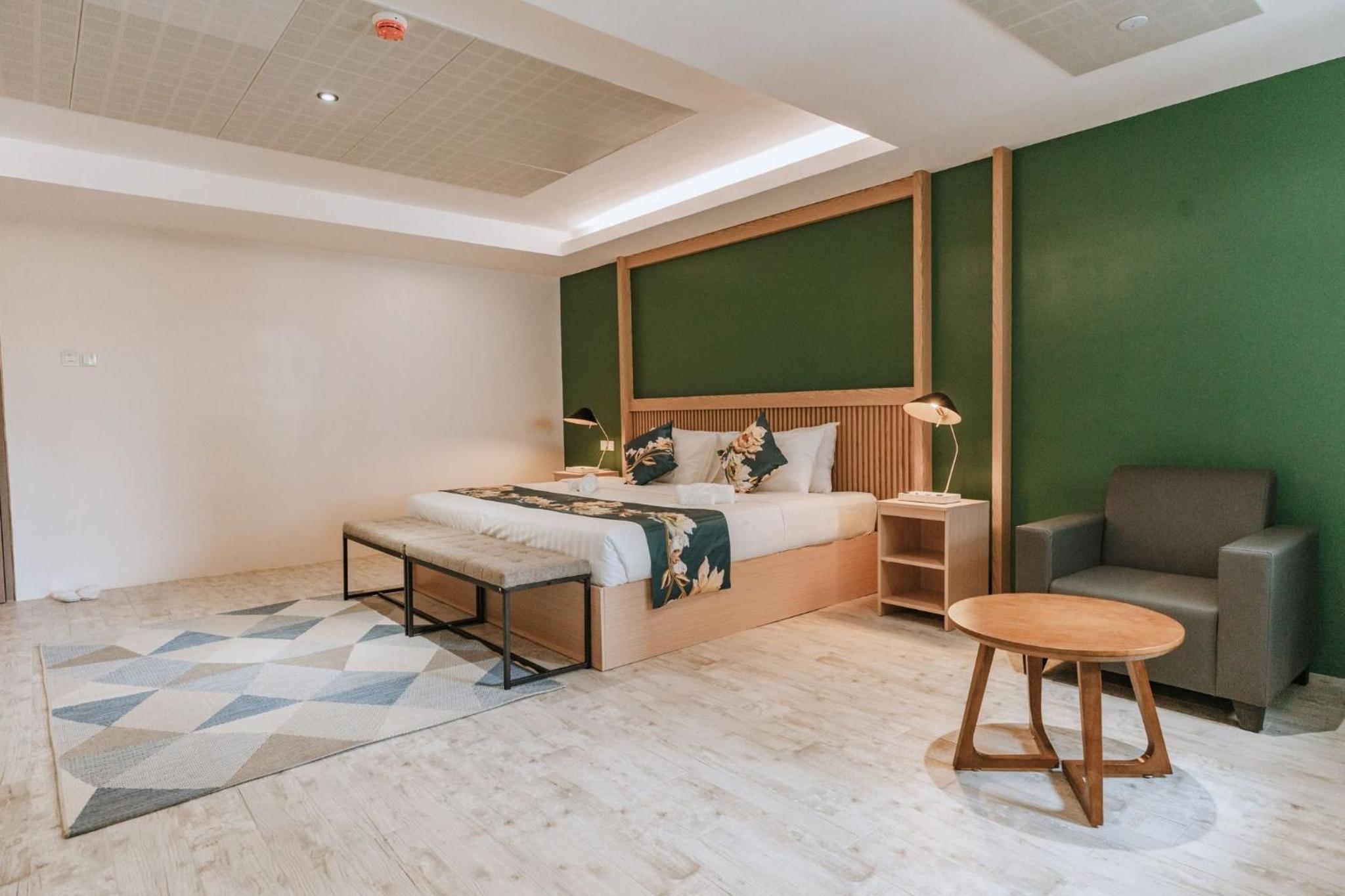Deluxe Suite
