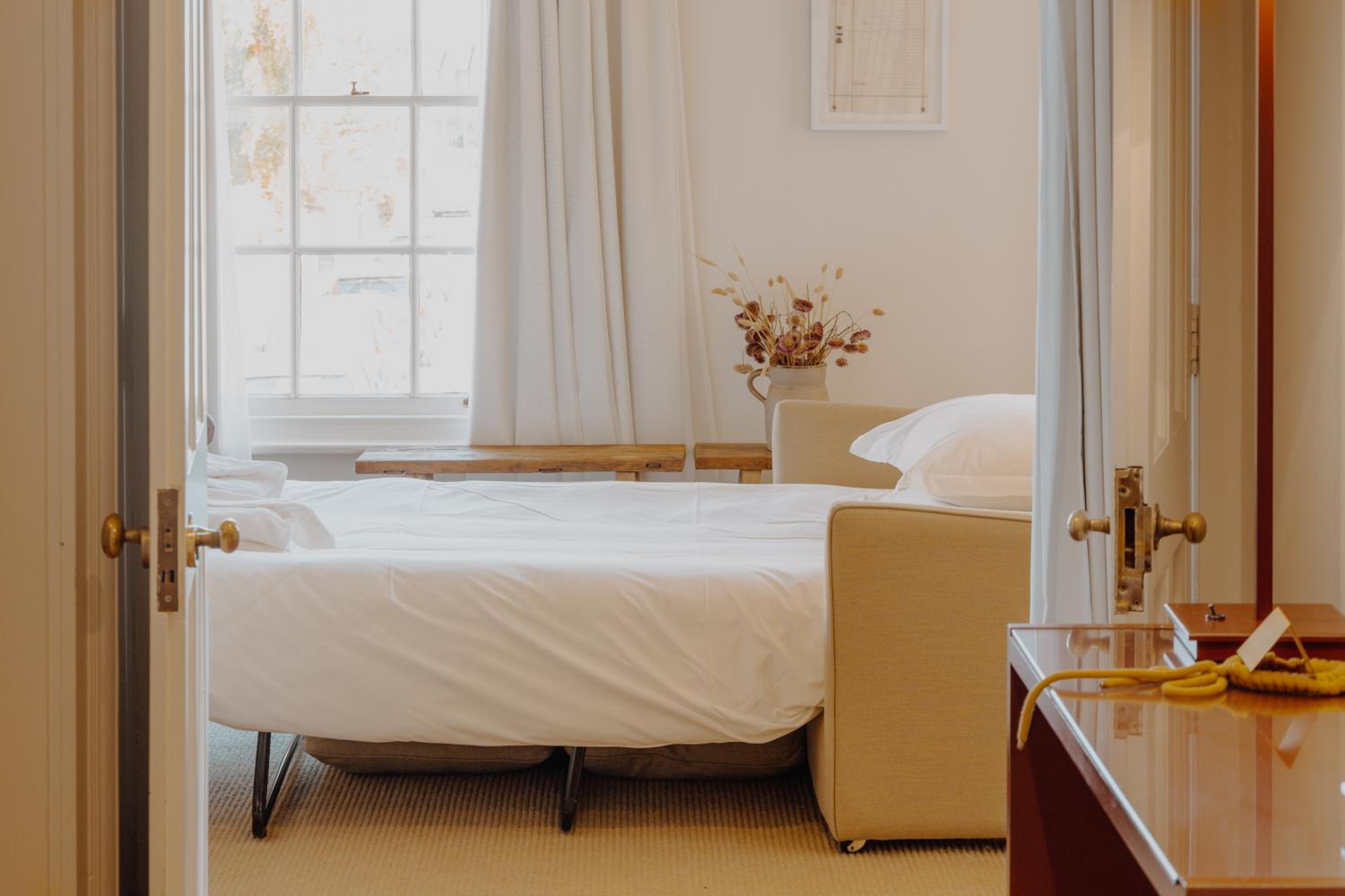 The Clifton Suite - Photo 8