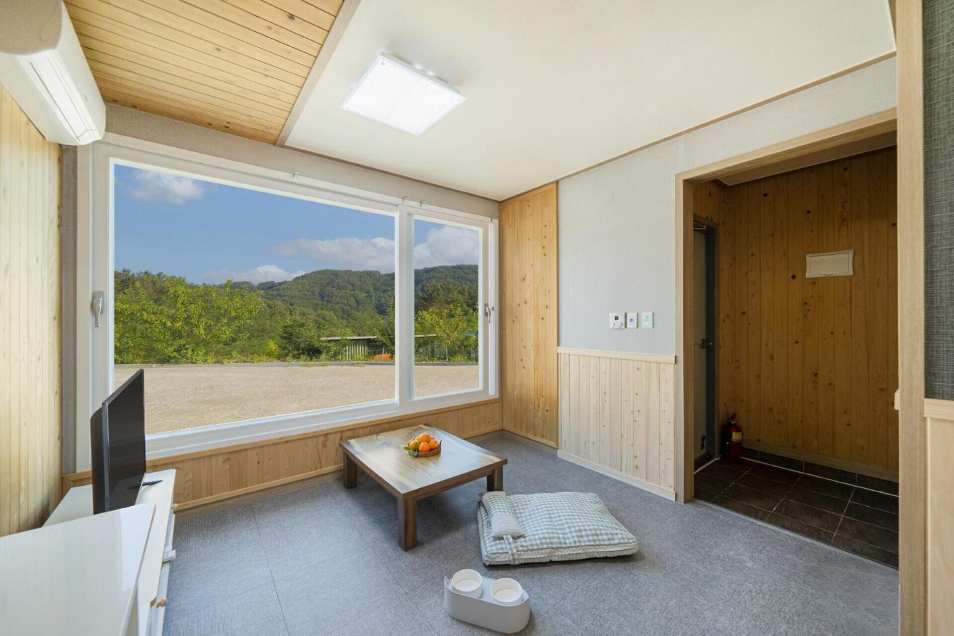 Double Room 9 photo 3