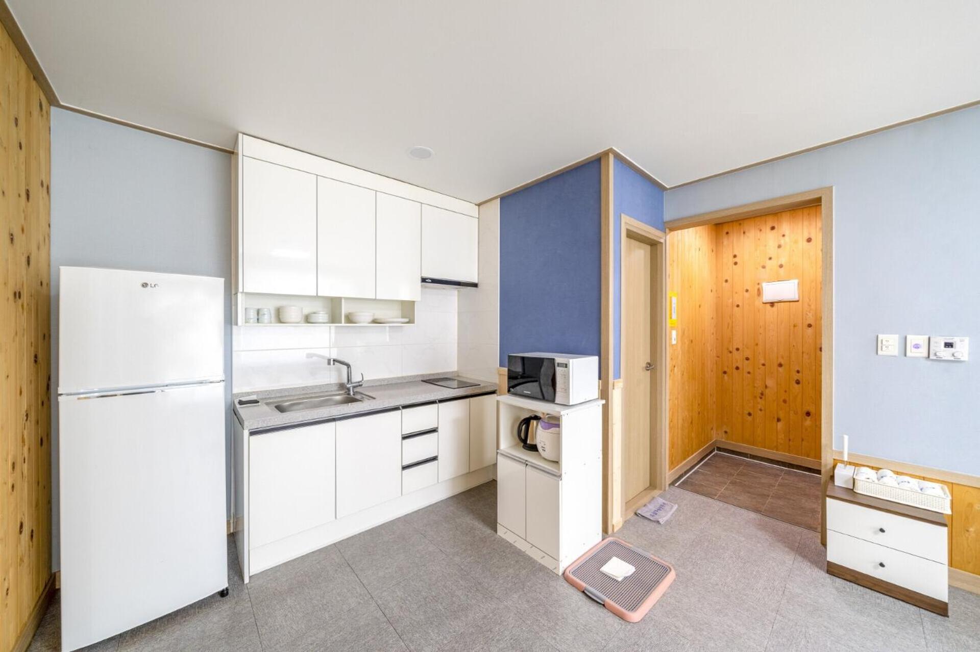 Double Room 13 photo 3